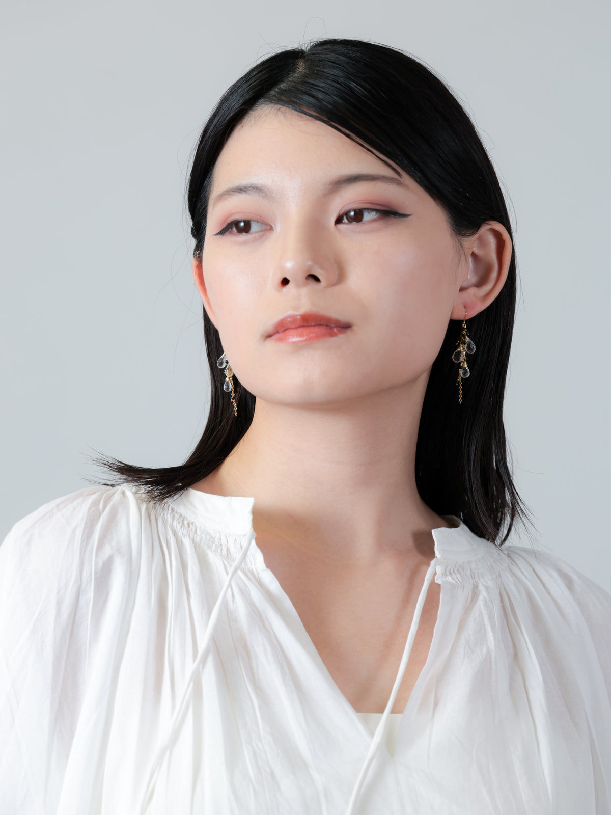 ブラックオブシディアン & クォーツ ロングピアス〈墨と氷晶〉揺れるロング 14KGF / イヤリング変更可|神戸アトリエ LUCINE