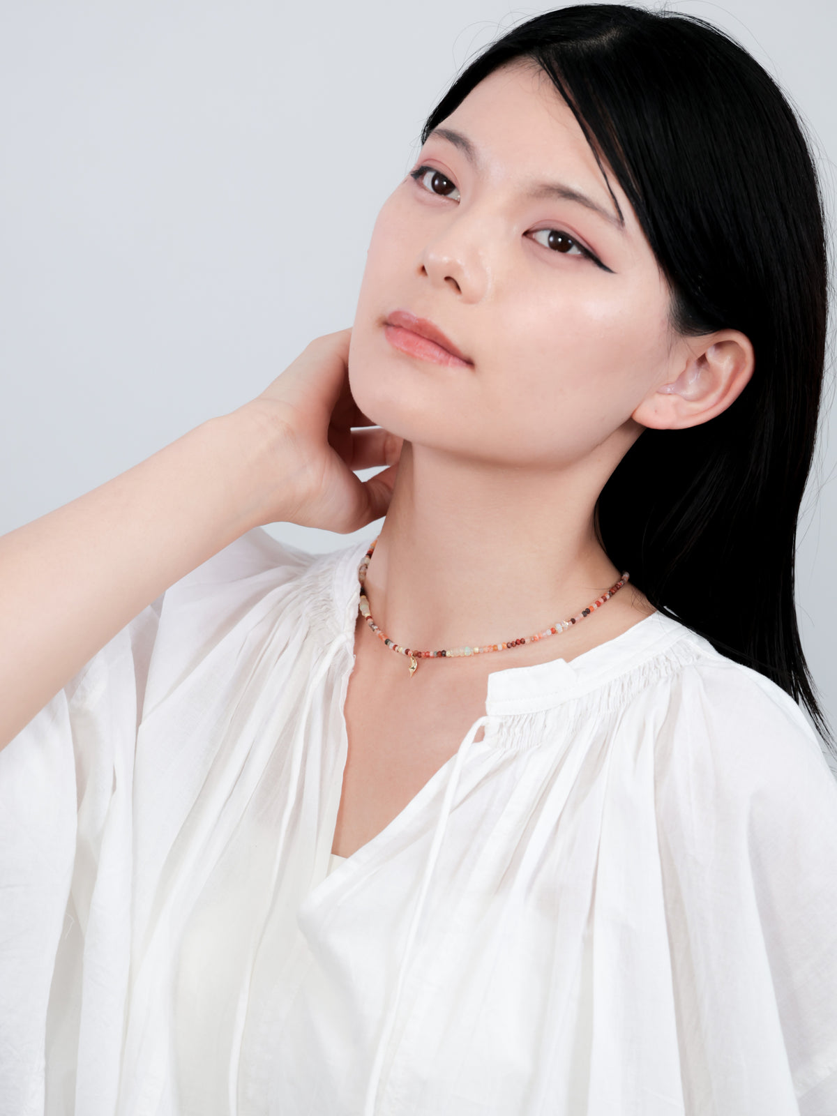 レッドアゲート & オパール ネックレス〈夕陽のメロディ〉- 温かな彩りと金の葉 / 天然石 SV925(K14GP)
