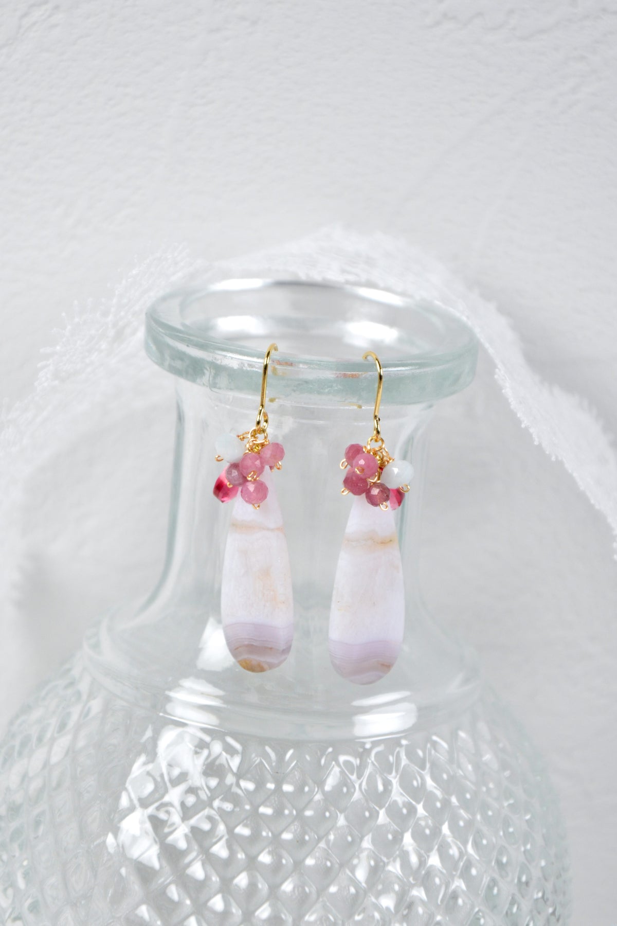 一点もの ラベンダーグレーアゲート & ピンククォーツ ピアス〈桜色のニュアンス〉- 天然石 14KGF