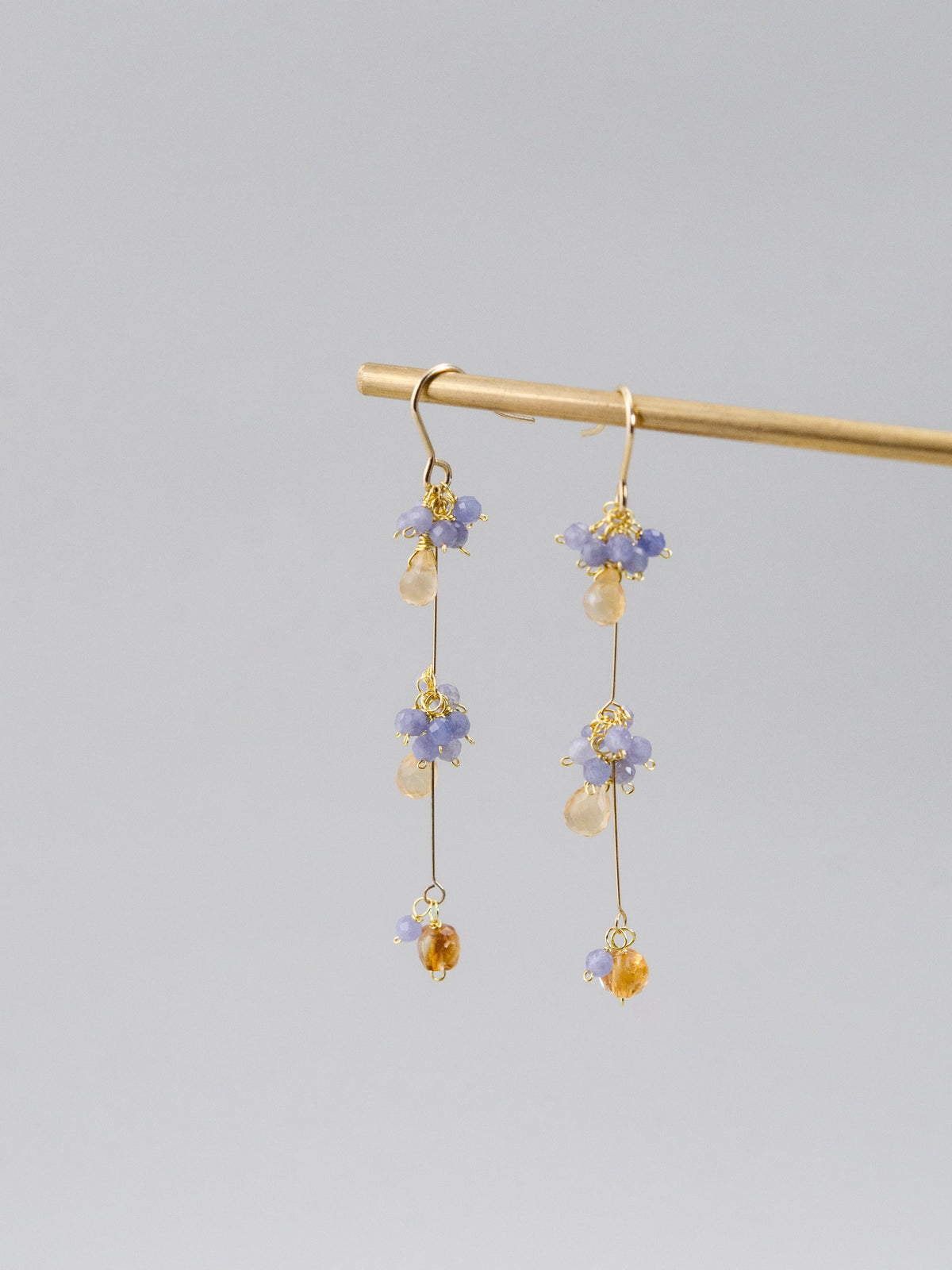 シトリン & タンザナイト ロング ピアス - 【星降る夜】補色の