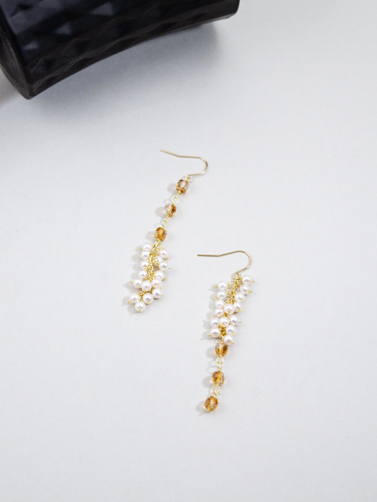 シトリン & パール アシンメトリー ピアス - 【蜜と白の遊び心】11月・6月誕生石 / 14KGF・SV925・316L選べる金具【イヤリング変更可】