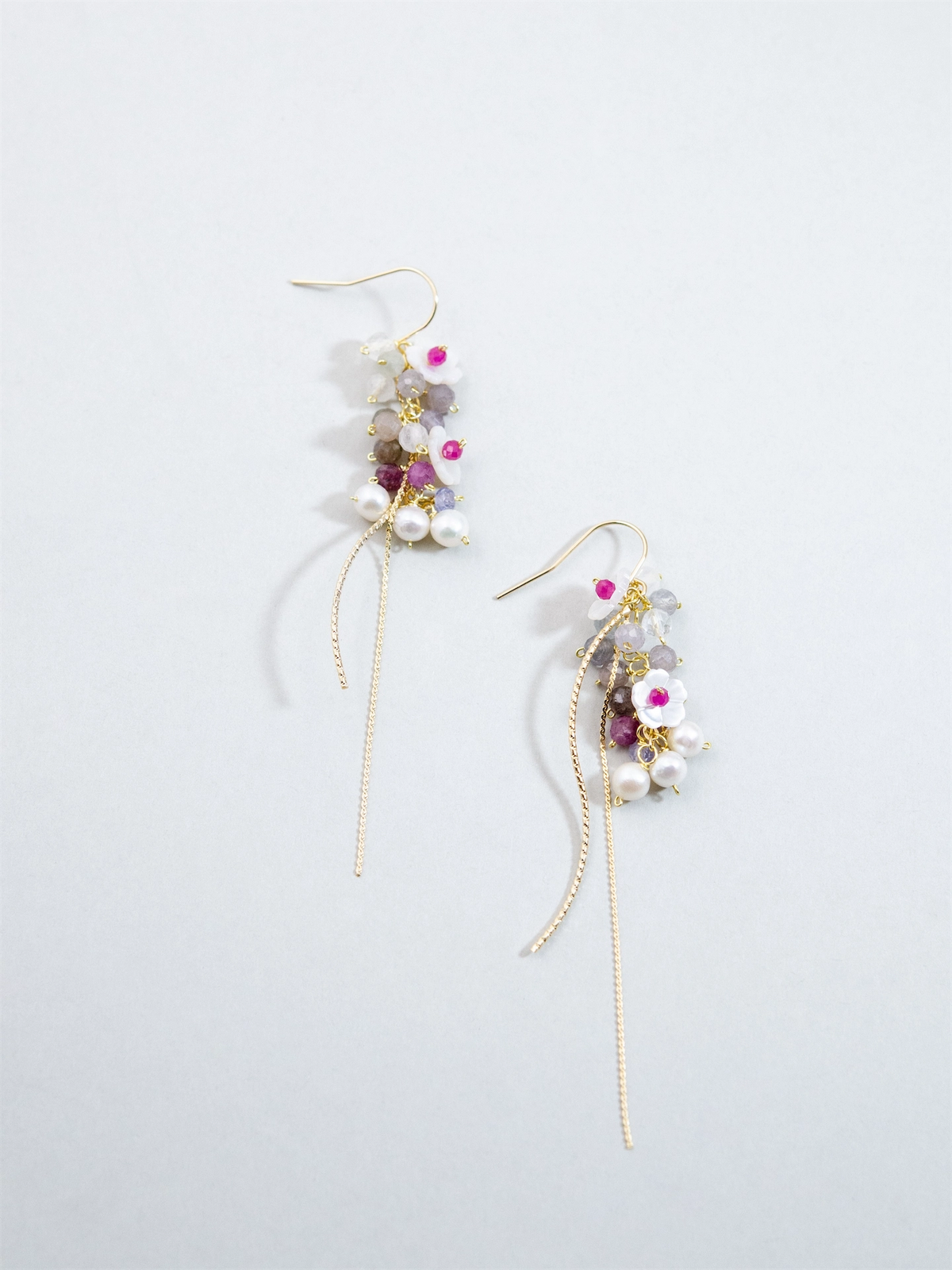スピネル & パール ロング ピアス/イヤリング - 【茜(あかね)色の花風】舞い踊る色彩と花の雫 / 8月・6月誕生石 (14KGF/SV925/316L)