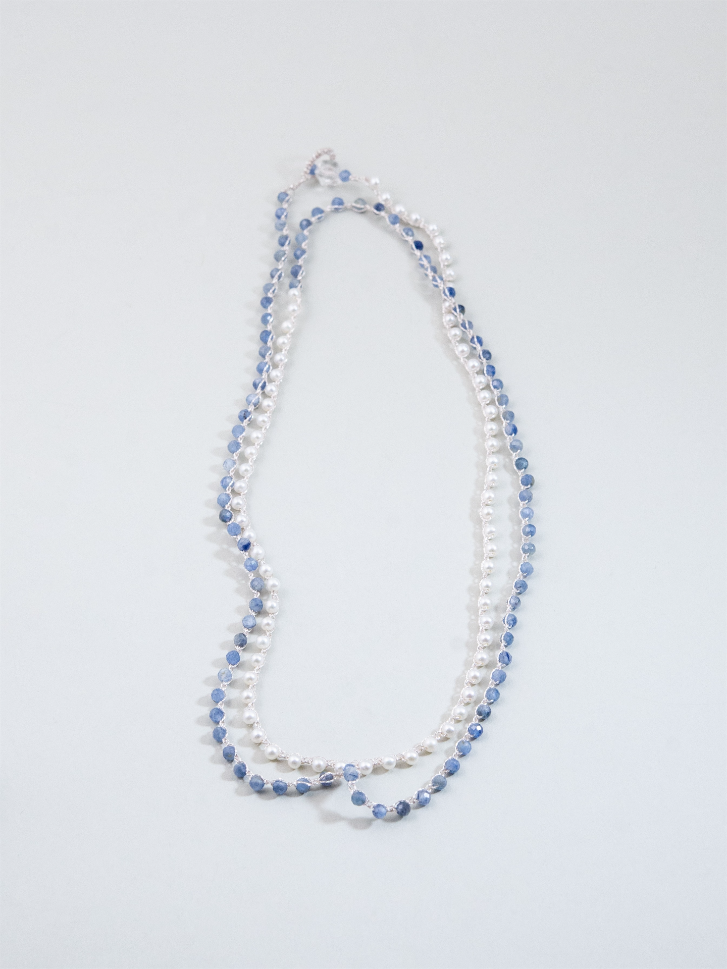 カイヤナイト ロングネックレス｜淡水パール 2連 85cm 銀糸クロッシェ