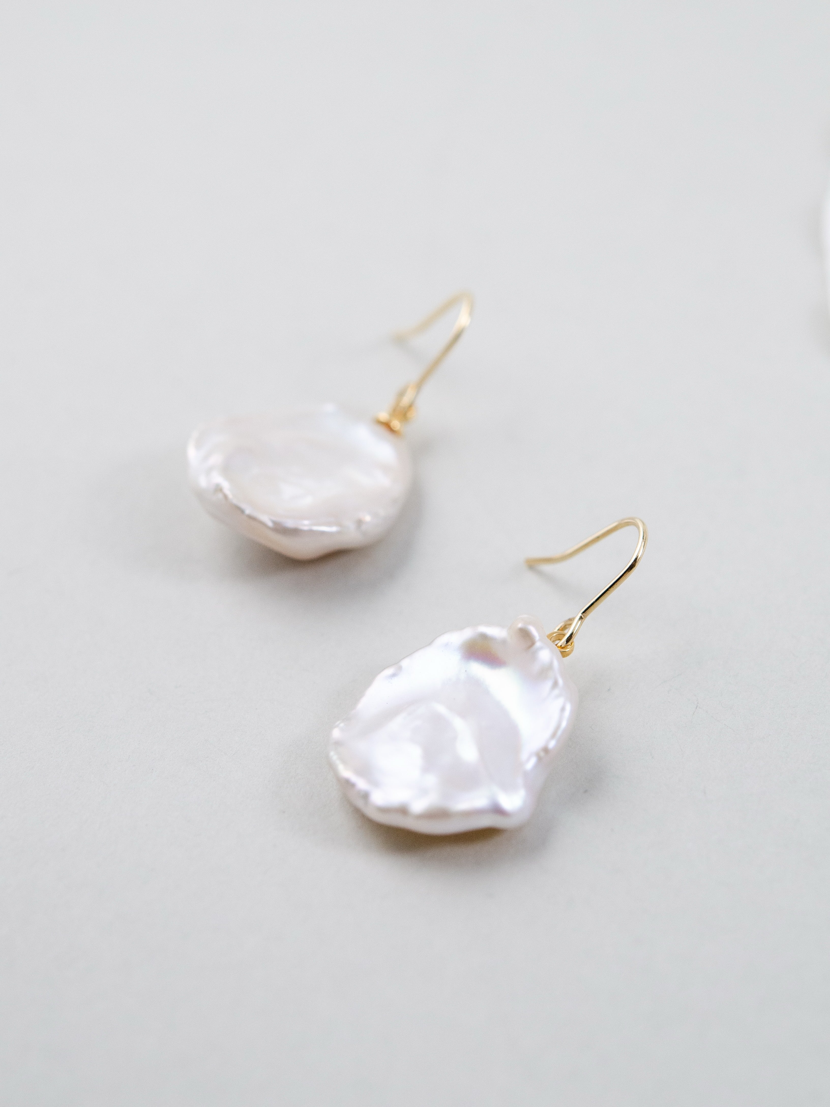 花びらパール ピアス 置き画 ペア シンプル 14kgf