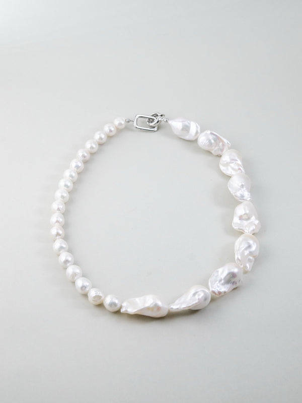 淡水パール アシンメトリー ネックレス Half & Half メイン画像 正統派とバロックの遊び心 14KGF