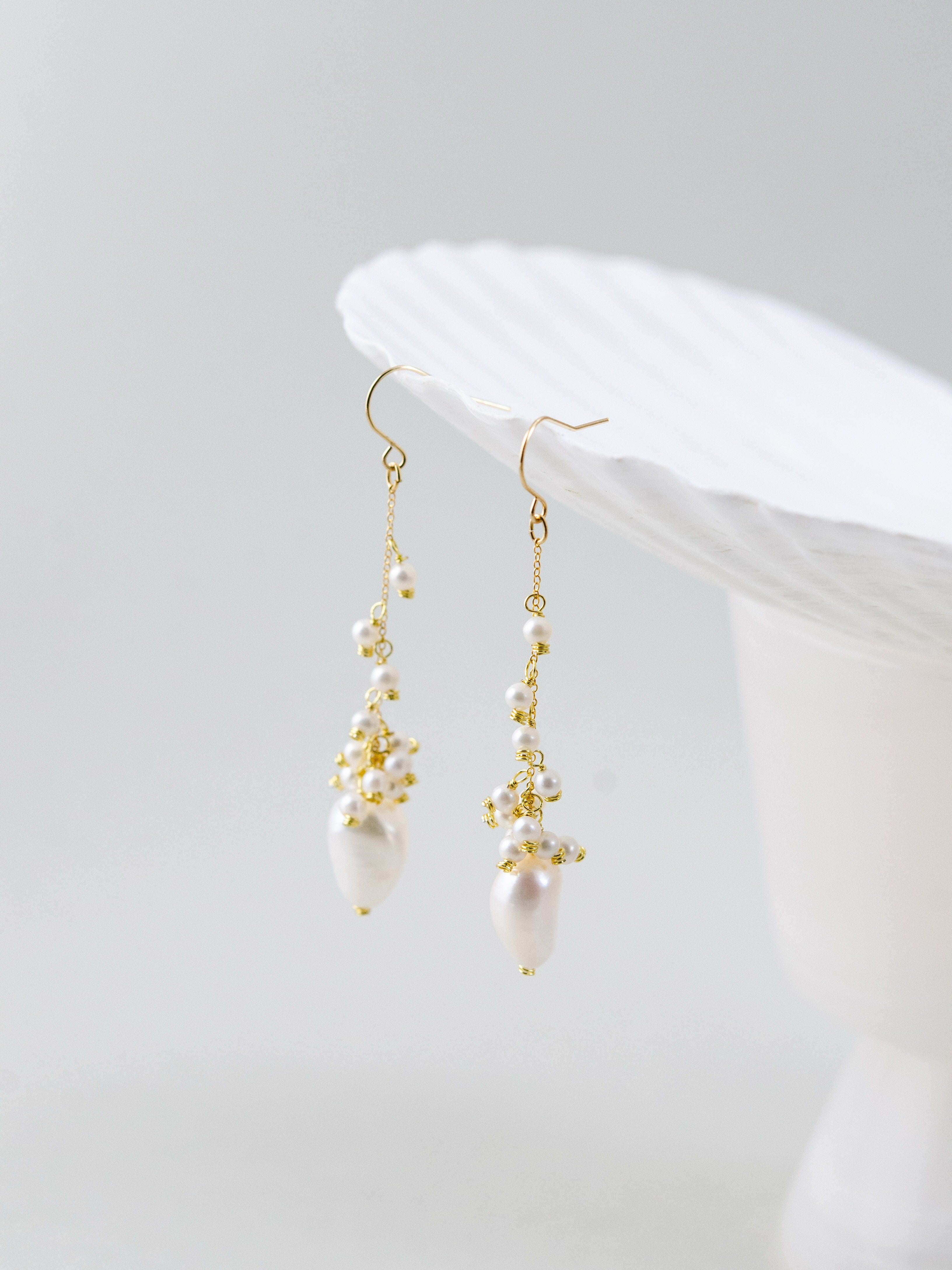 淡水パール 揺れる ロングピアス 清廉な白のブーケ 結婚式 6月誕生石