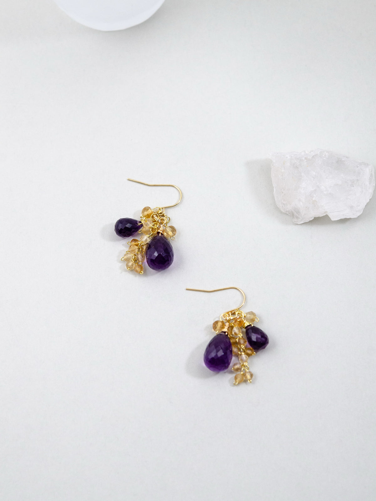 ハンドメイド ピアス 置き画 水晶 クラスター 浄化 イメージ