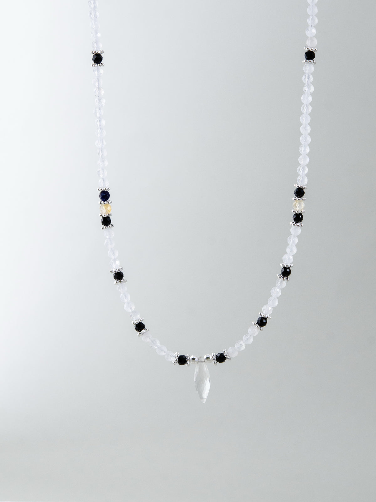 吊り画像 ネックレス 全体 センターパーツ ドロップ 水晶