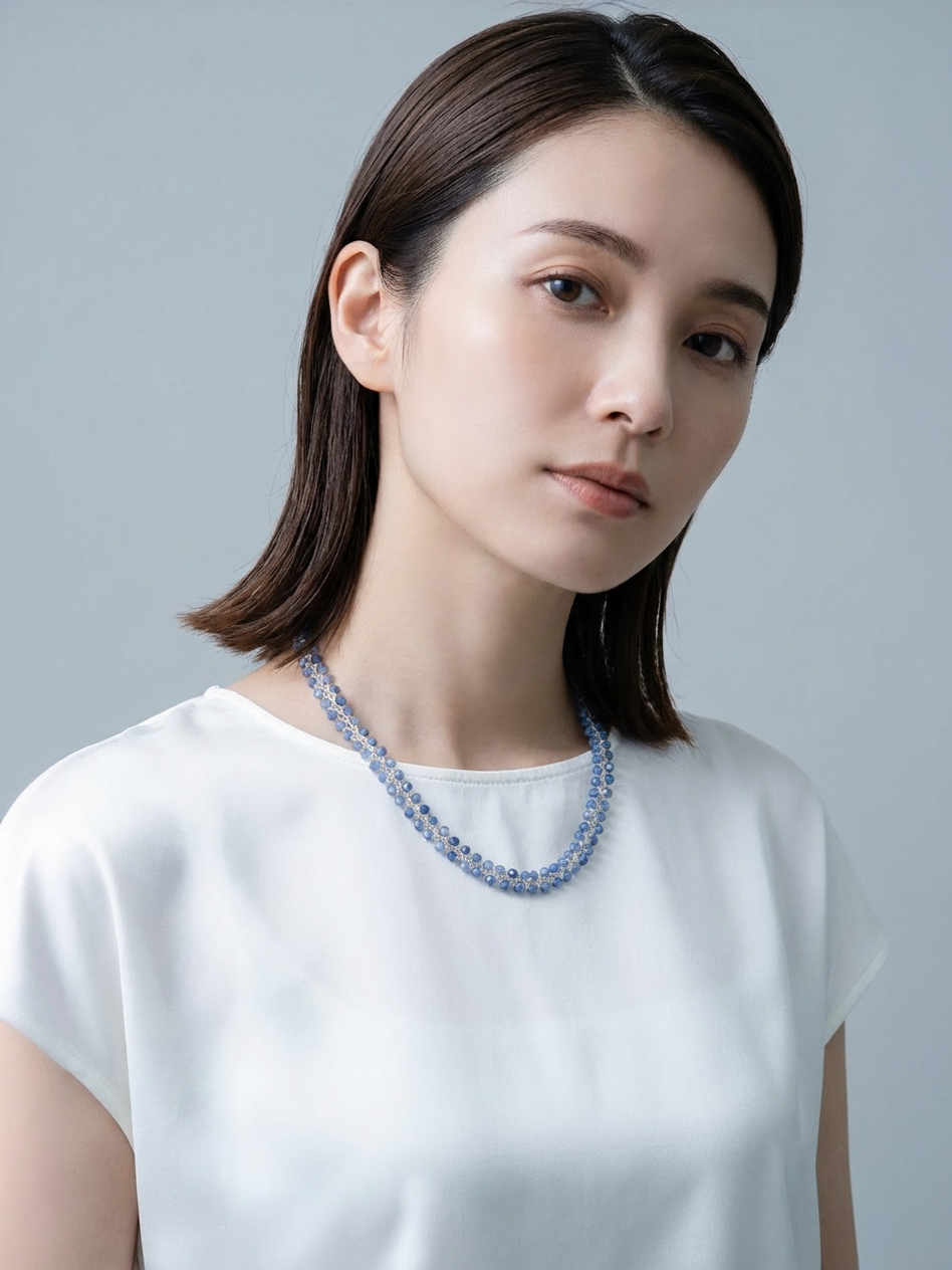 カイヤナイト クロッシェ ショートネックレス - 【氷の華】高輝度メタリックコード / 40cm