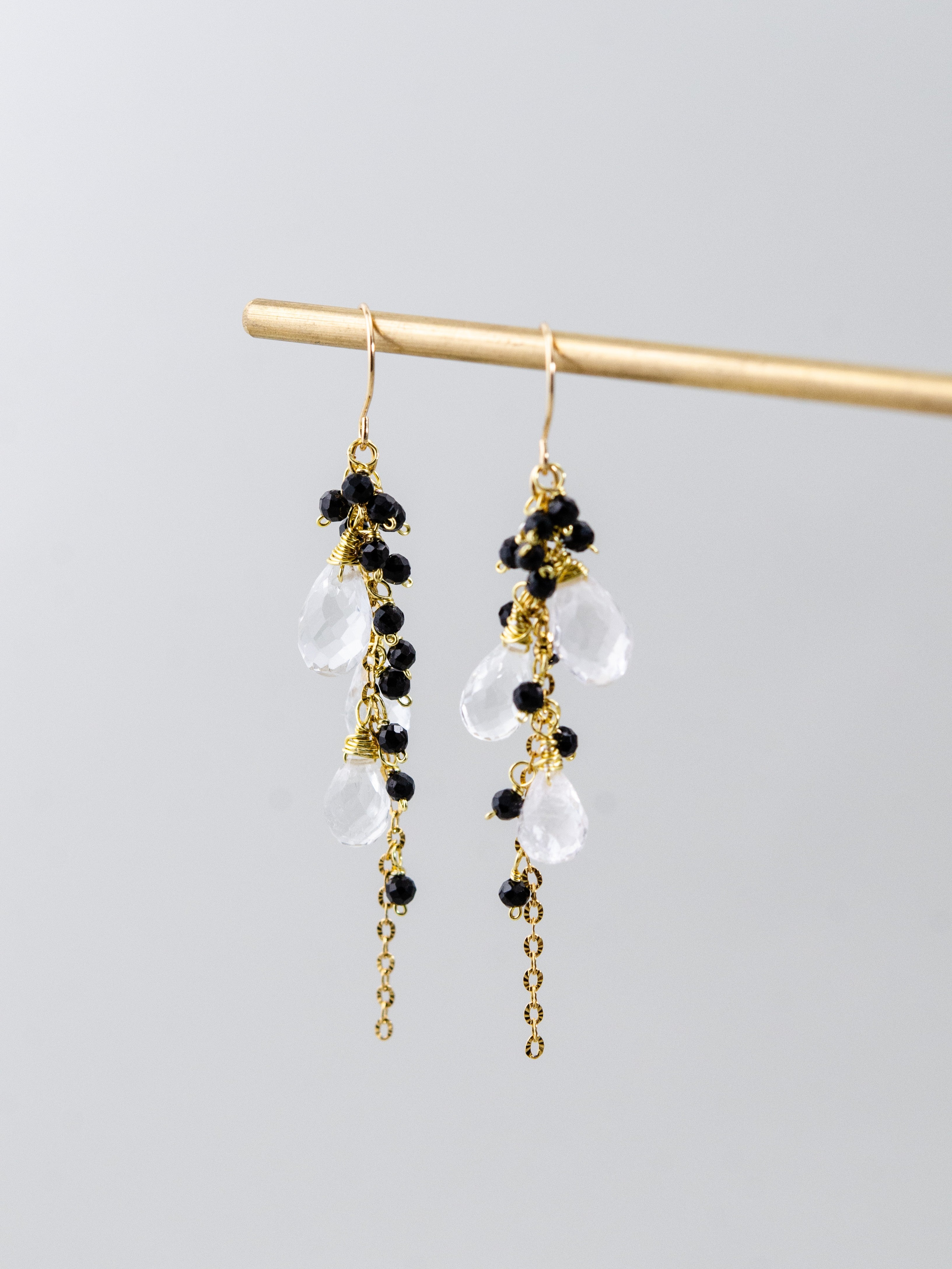 洗練モノトーン 天然石ピアス イヤリング変更可 正面