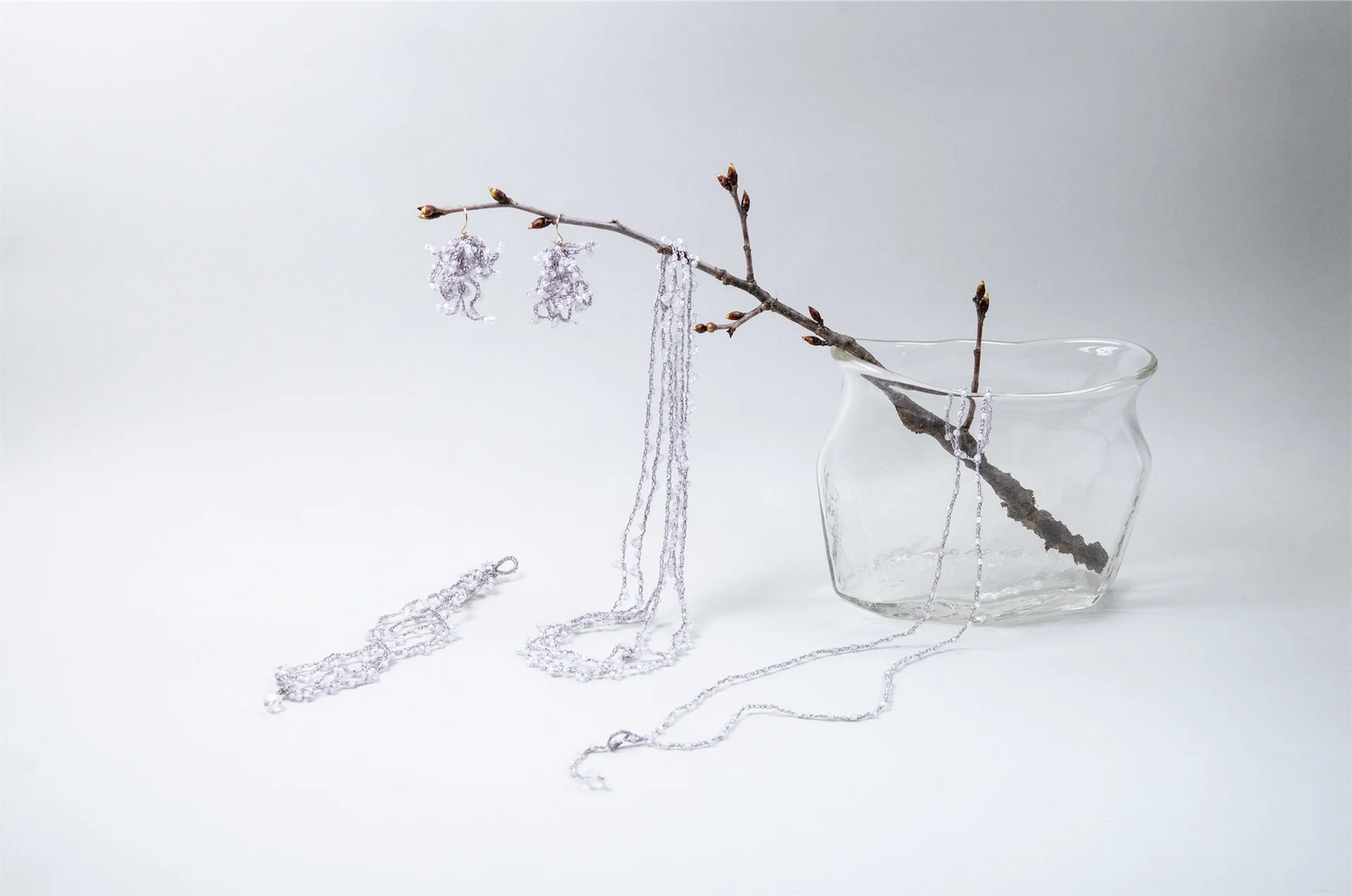 銀糸のタティングレース - Knitting Jewelry Collection