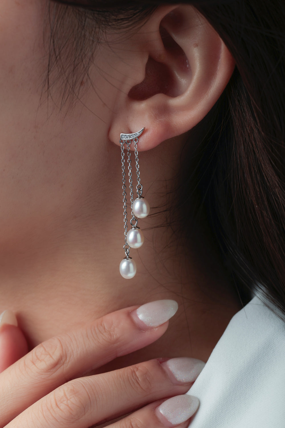 洗練シンプルな淡水三連パールピアス