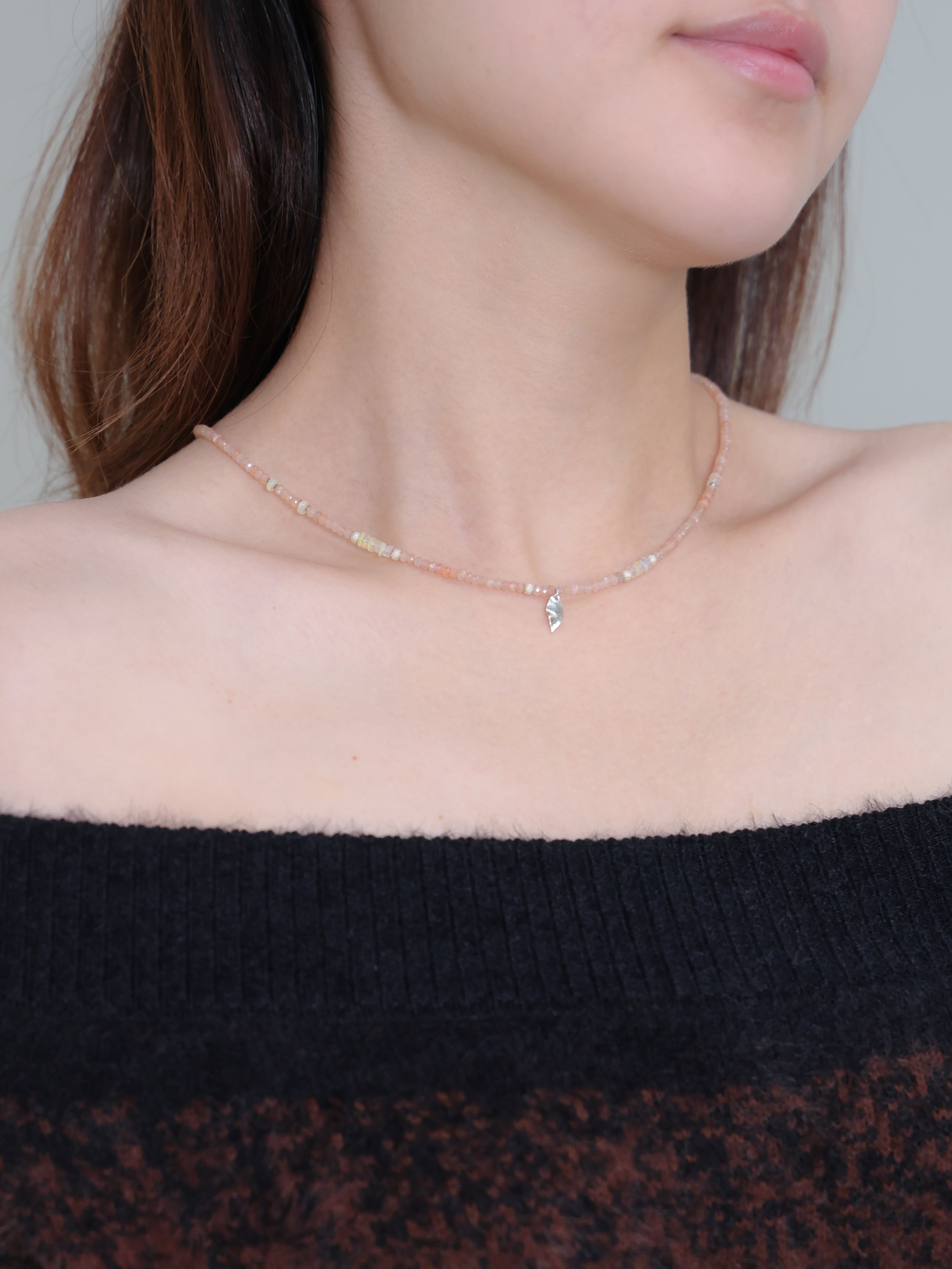 【上品・華奢】サンストーン ネックレス | リーフ コーラルピンク SV925