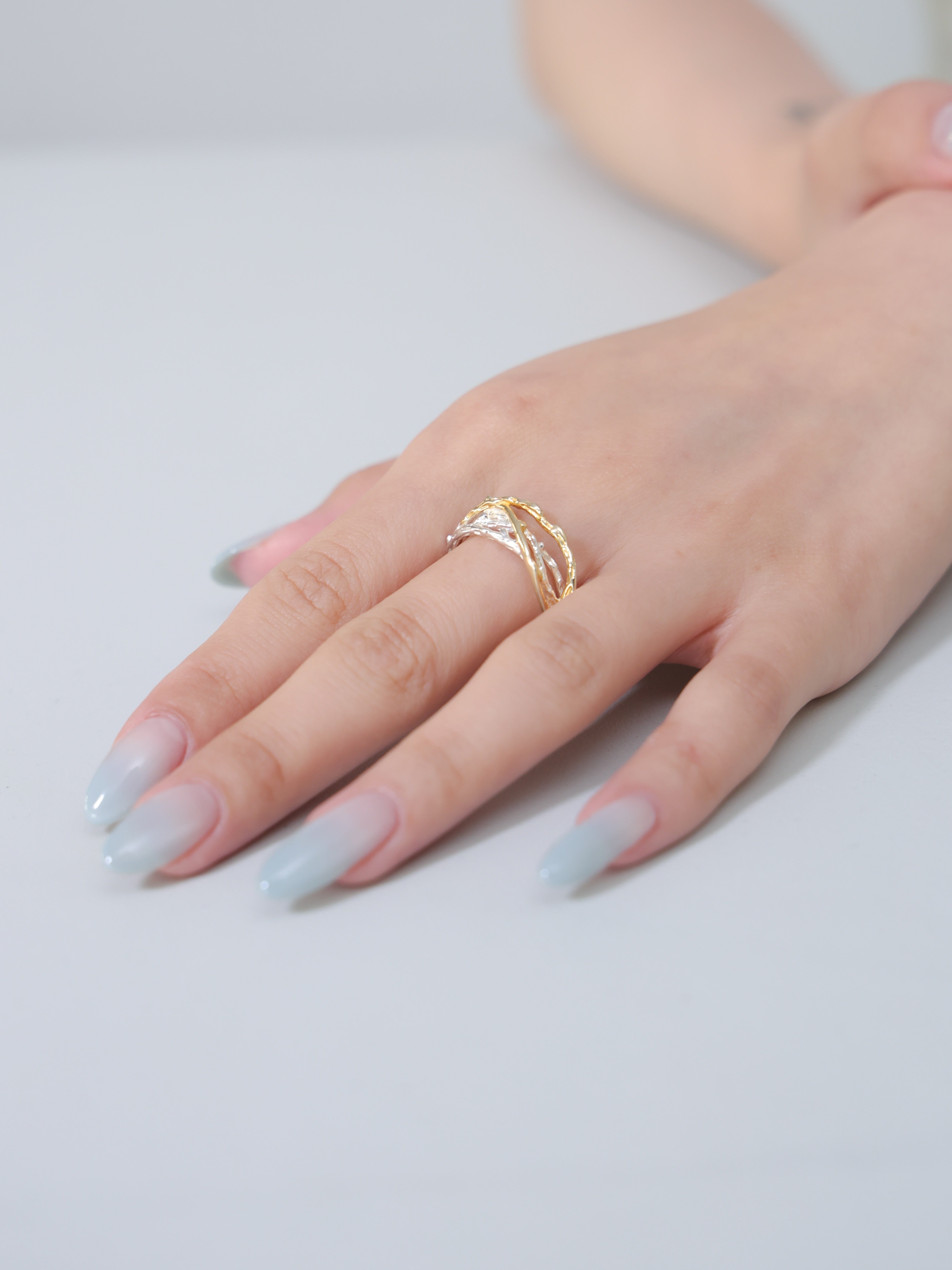 個性を引き立てるシルバー リング 925