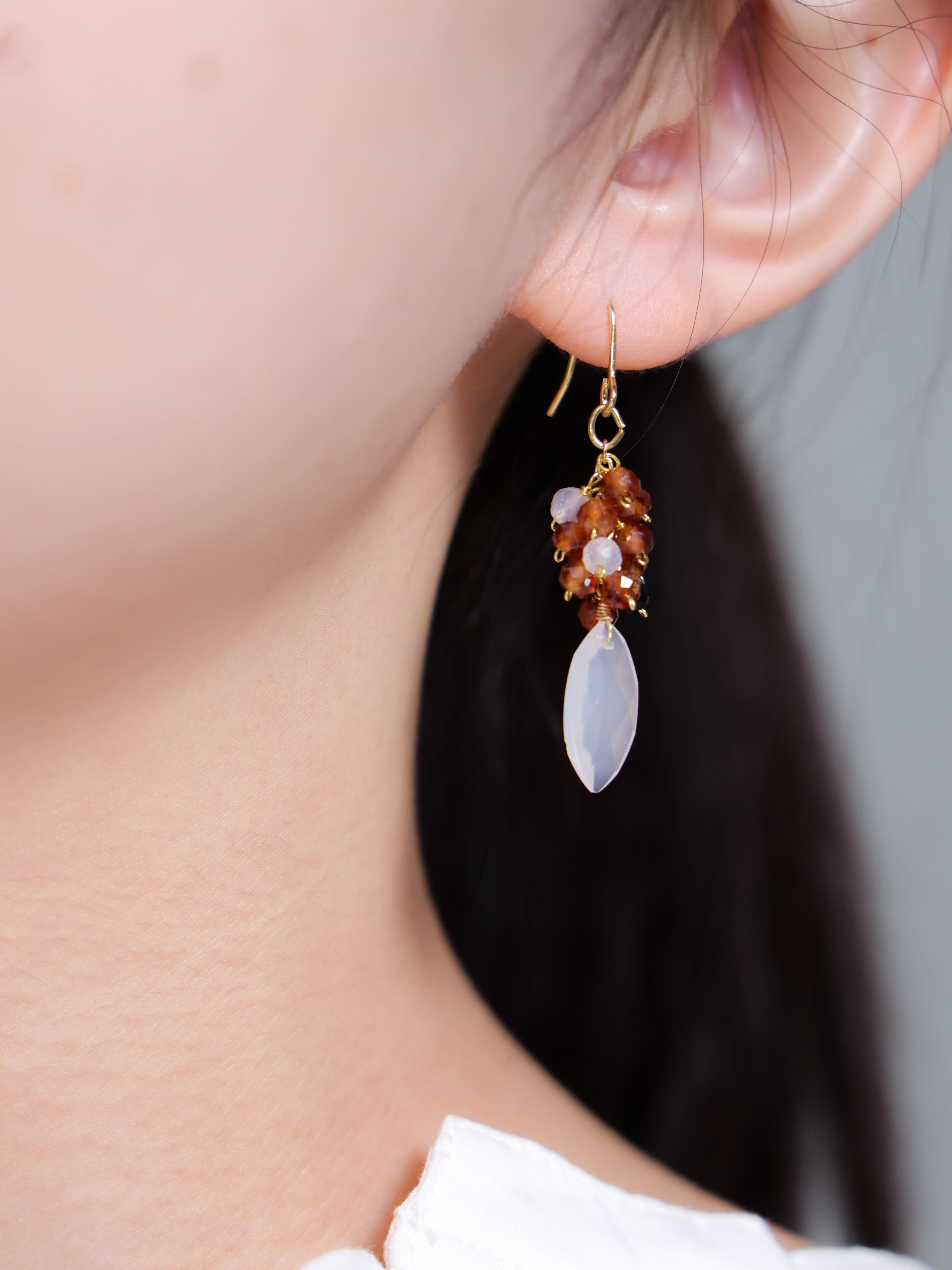 カフェコーデに似合うハンドメイドピアスおしゃれ