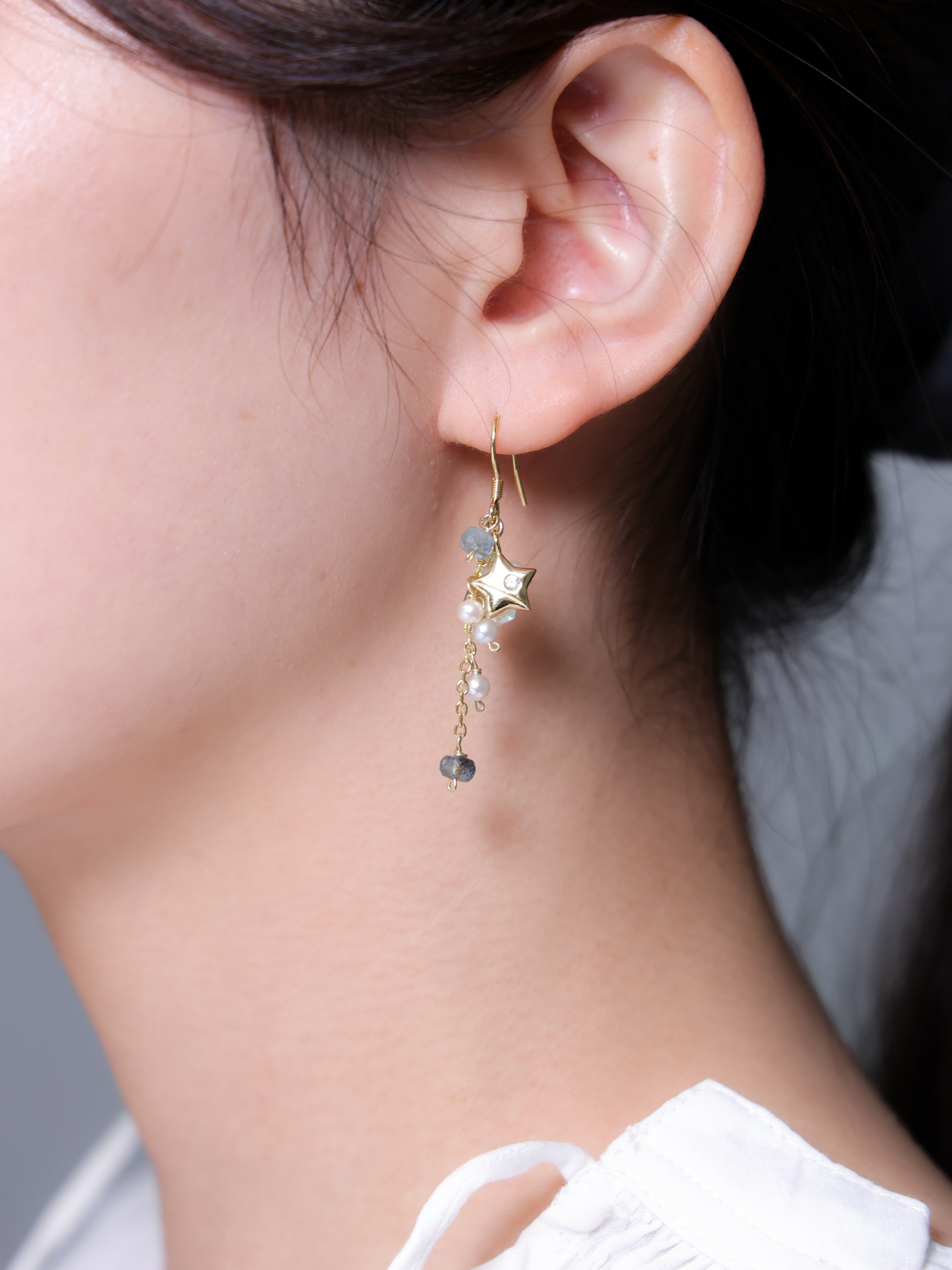 デートスタイル星と月のピアス