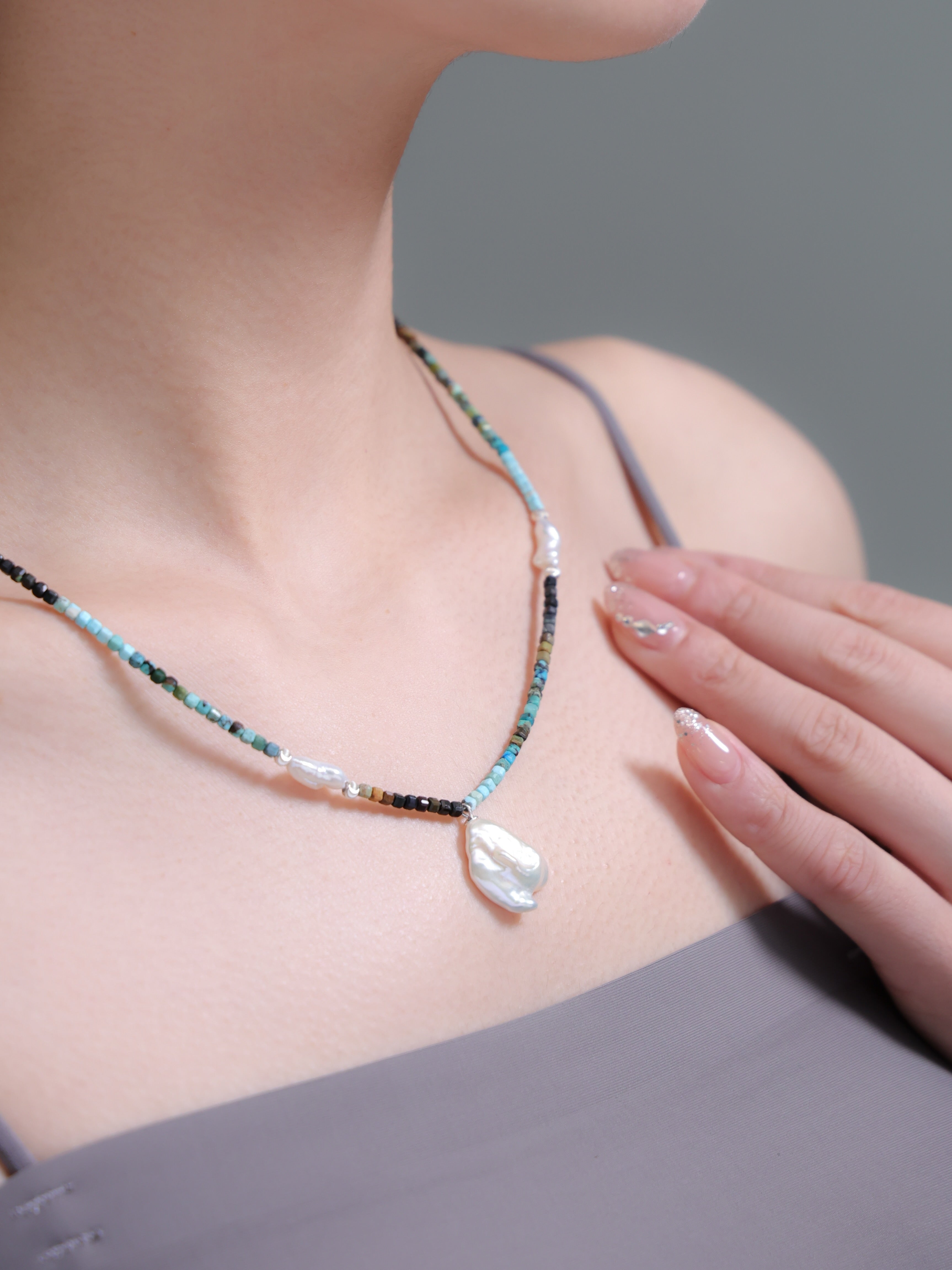 【蝶と花】ターコイズ × シェル ビーズ ネックレス｜SV925