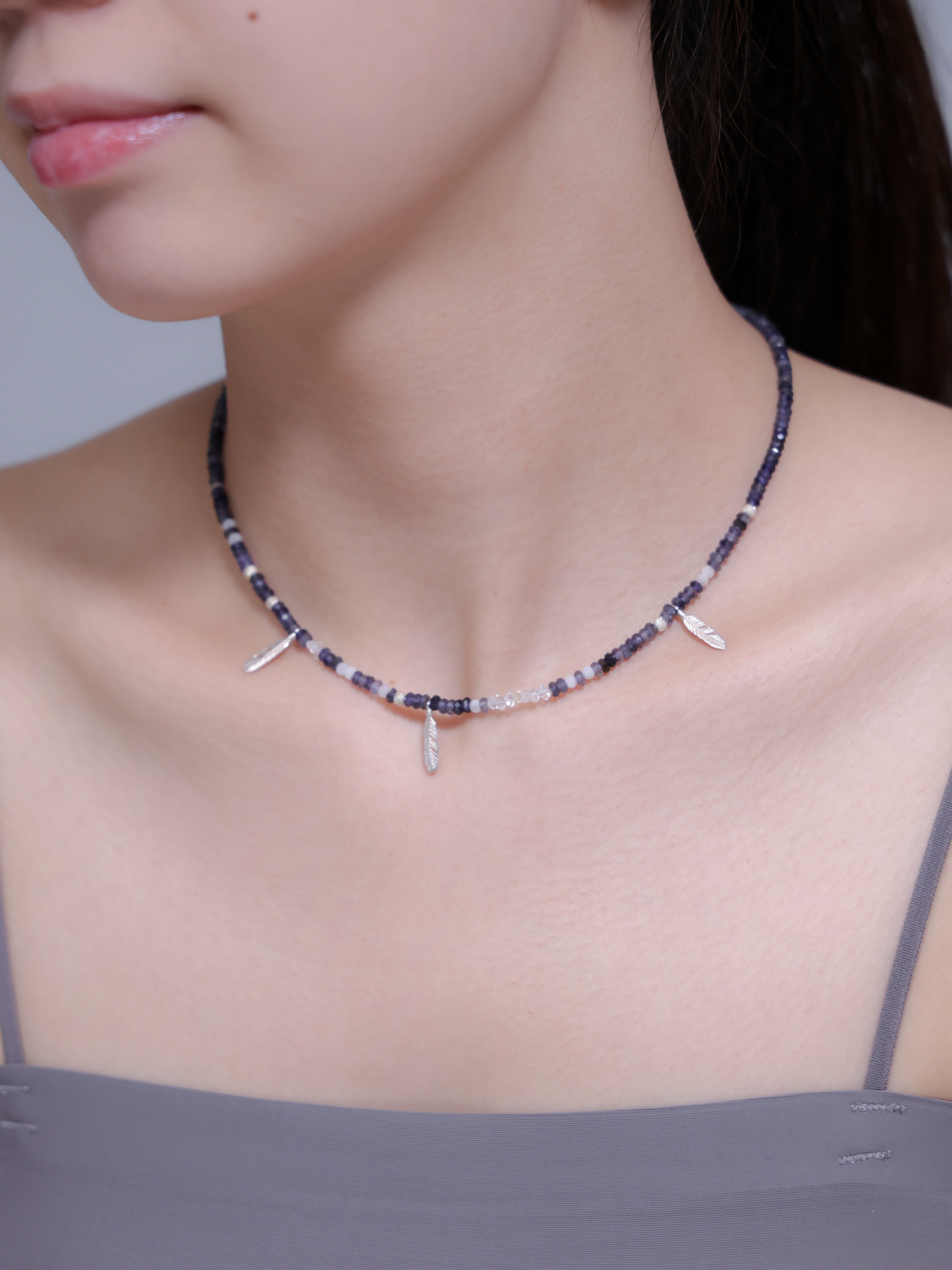 【9月 誕生石】アイオライト ネックレス | 華奢 フェザーチャーム SV925