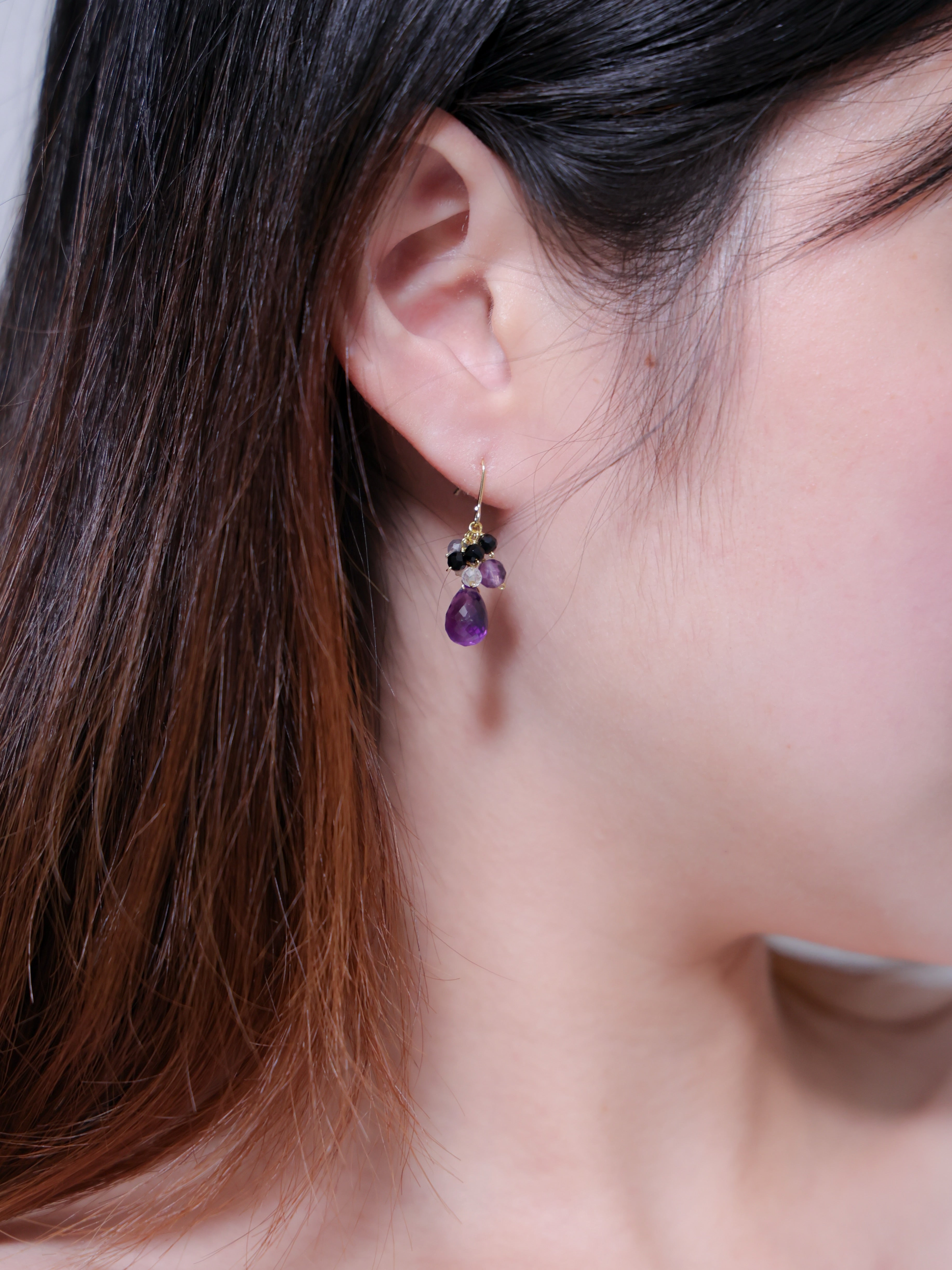【2月誕生石】アメジスト & ブラックスピネル ピアス | 夜の彩り・金属アレルギー対応