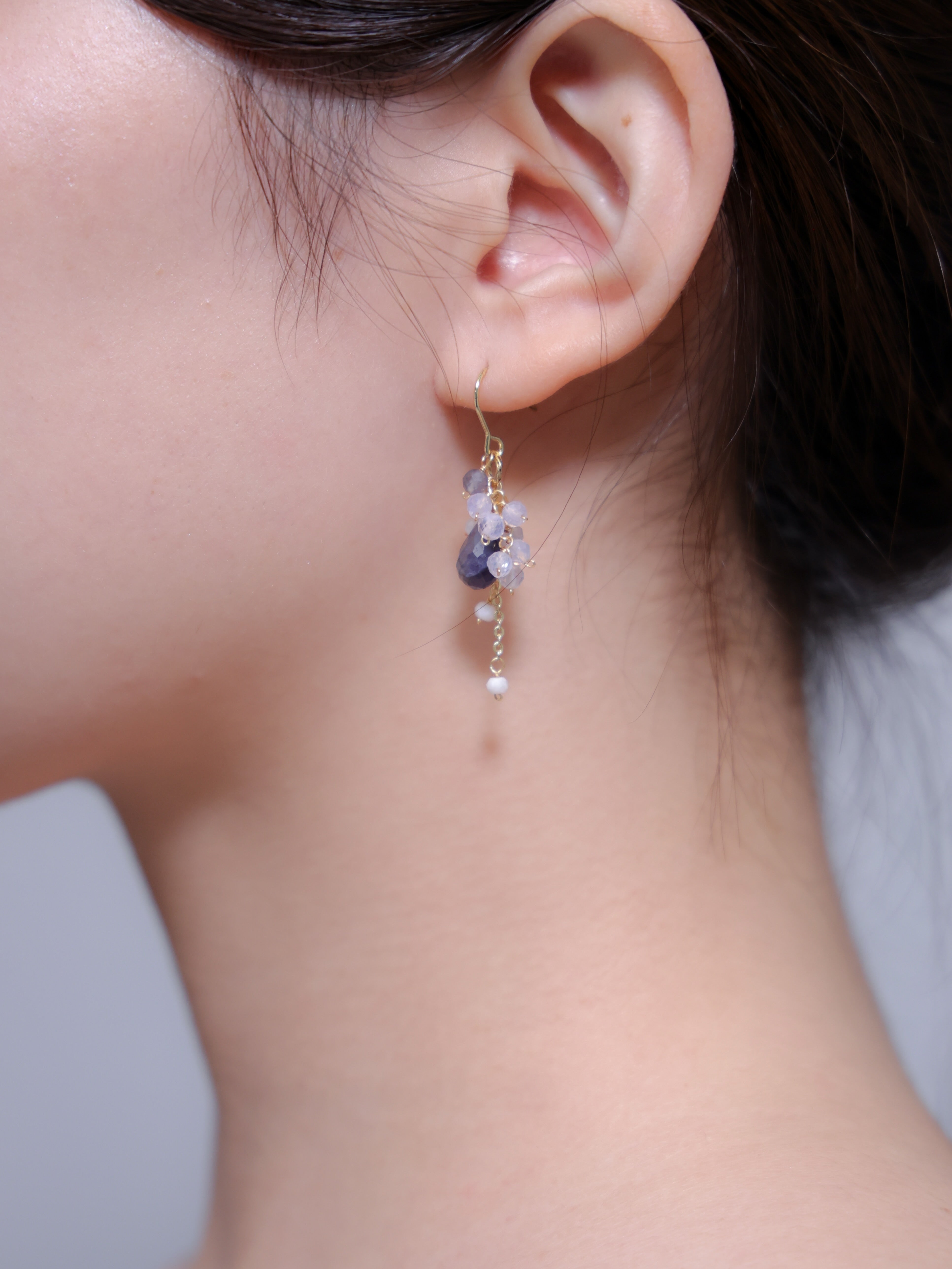 アイオライト & パープルカルセドニー ピアス | 紫陽花色の滴 (14KGF/316L)