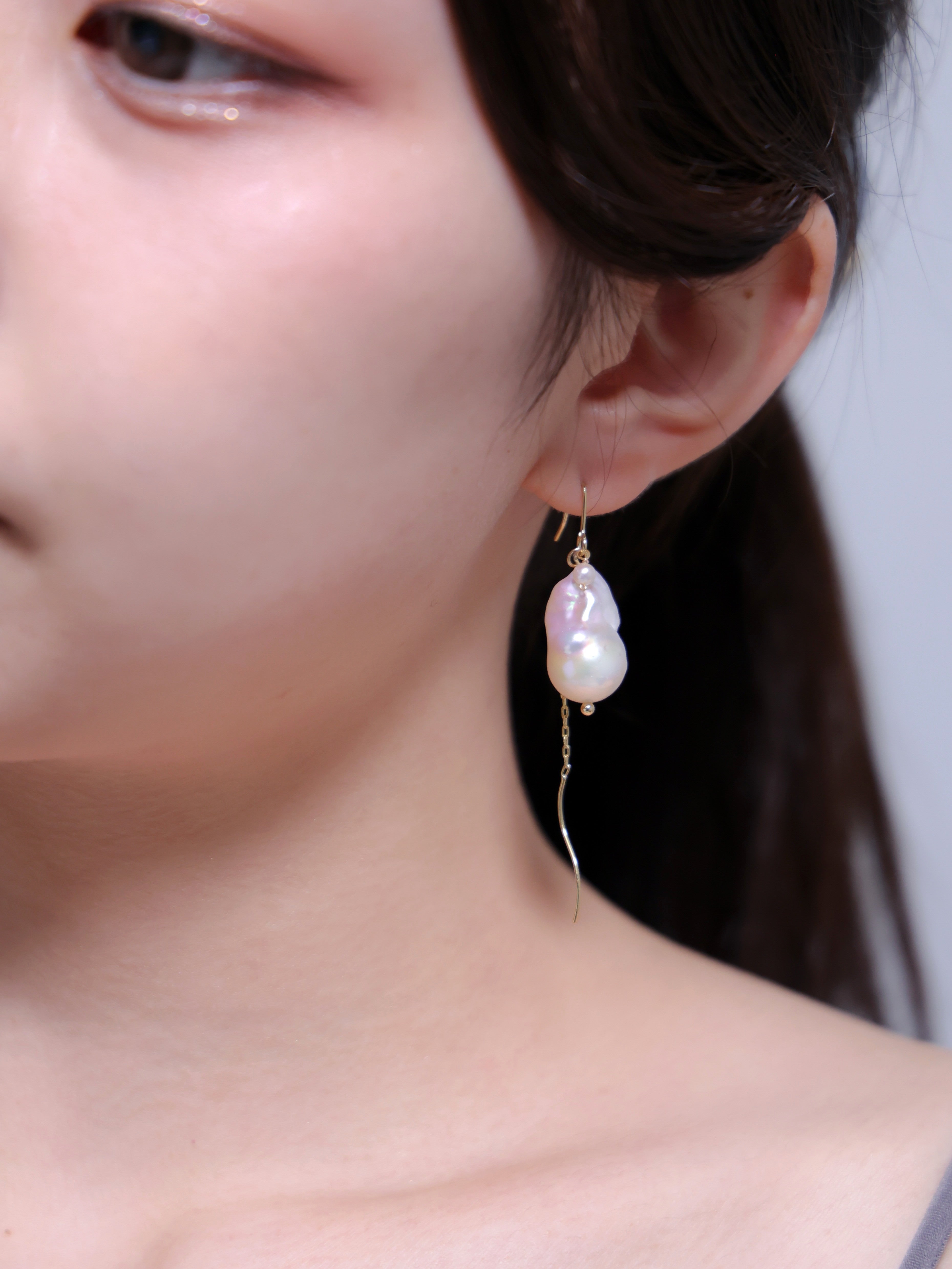 【モダンな曲線美】大粒バロックパール & ウェーブピアス｜アレルギー対応