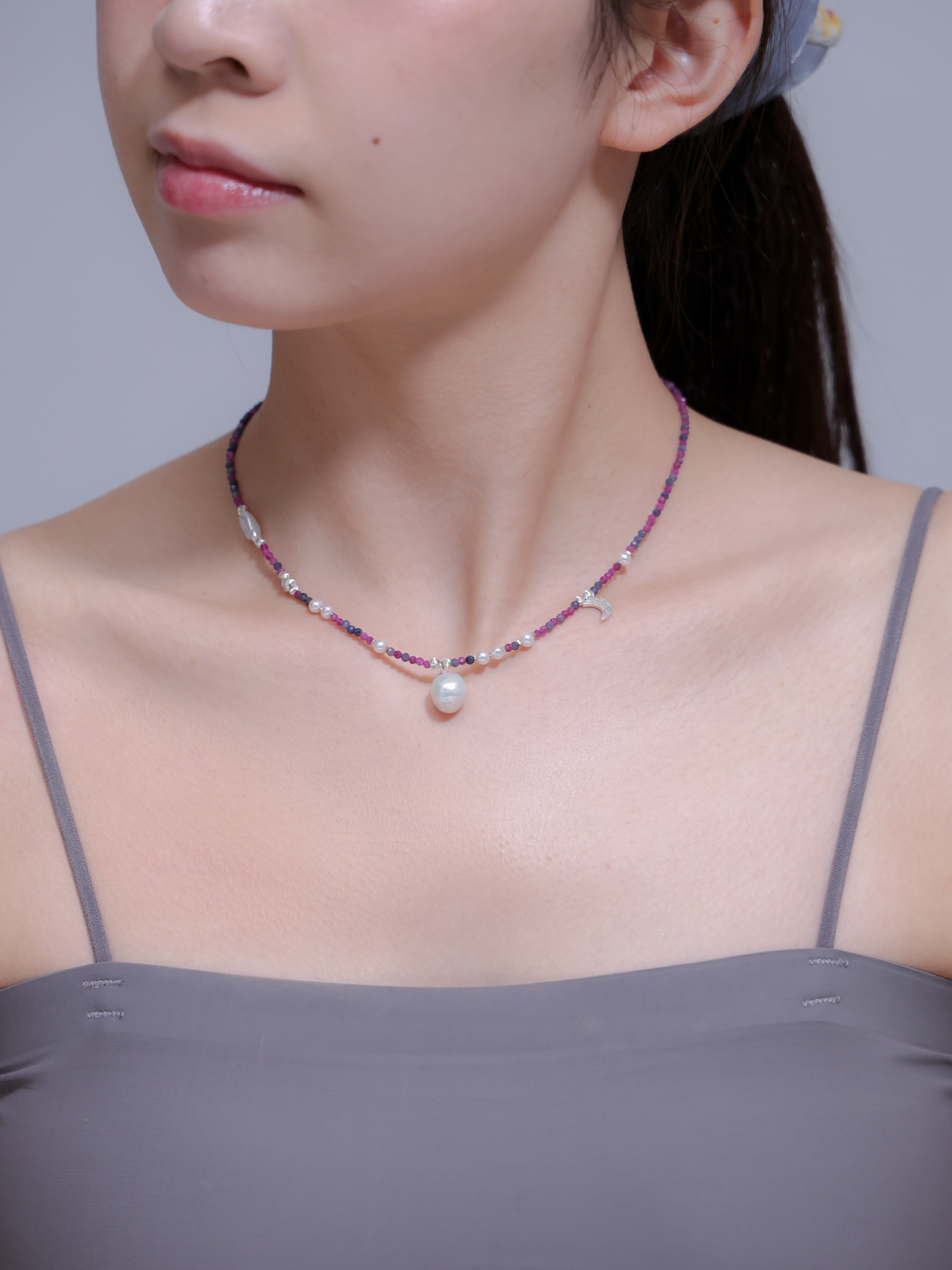 【9月・6月 誕生石】サファイア 淡水パール | 華奢 ムーンチャーム SV925