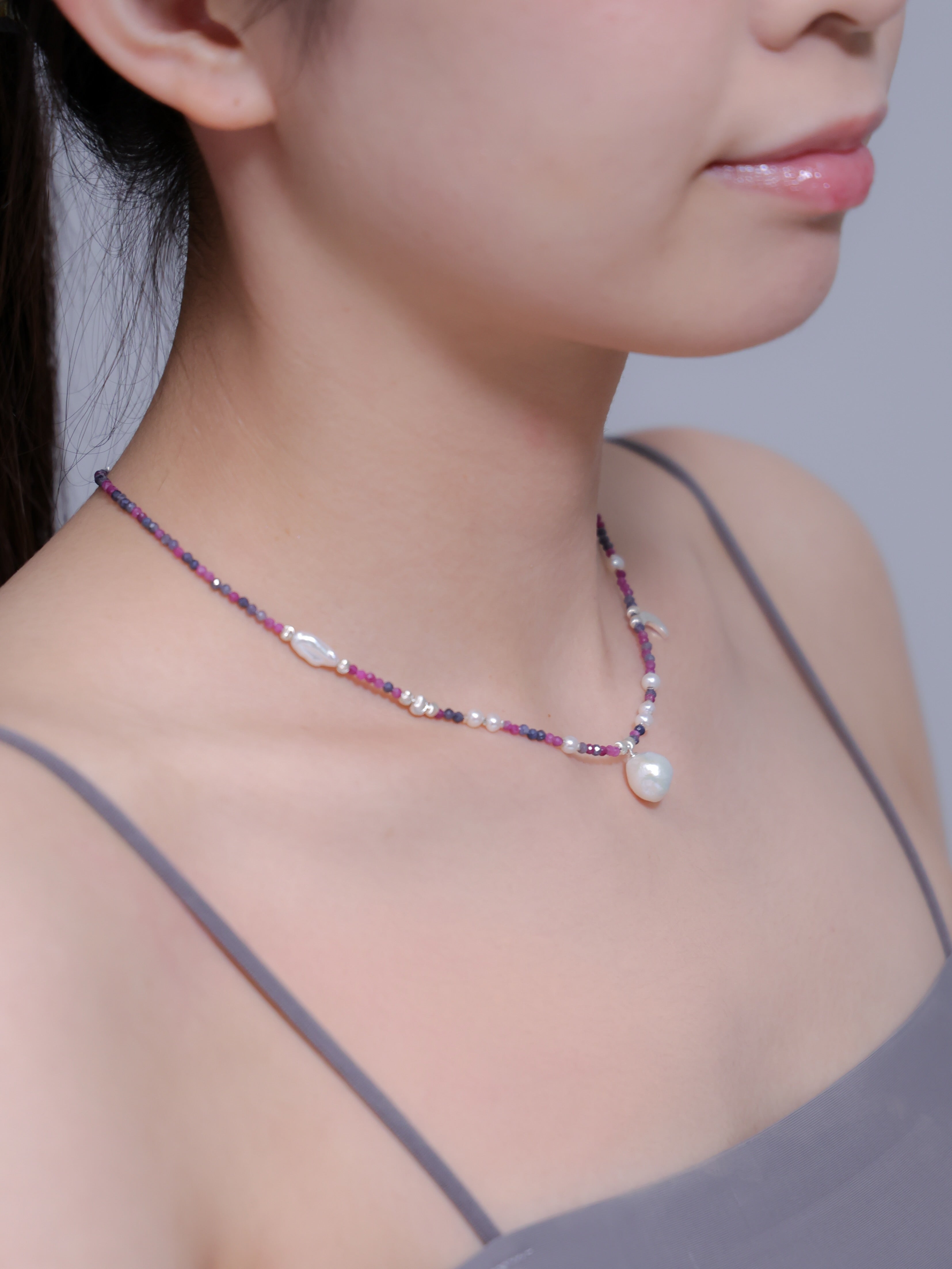 【9月・6月 誕生石】サファイア 淡水パール | 華奢 ムーンチャーム SV925