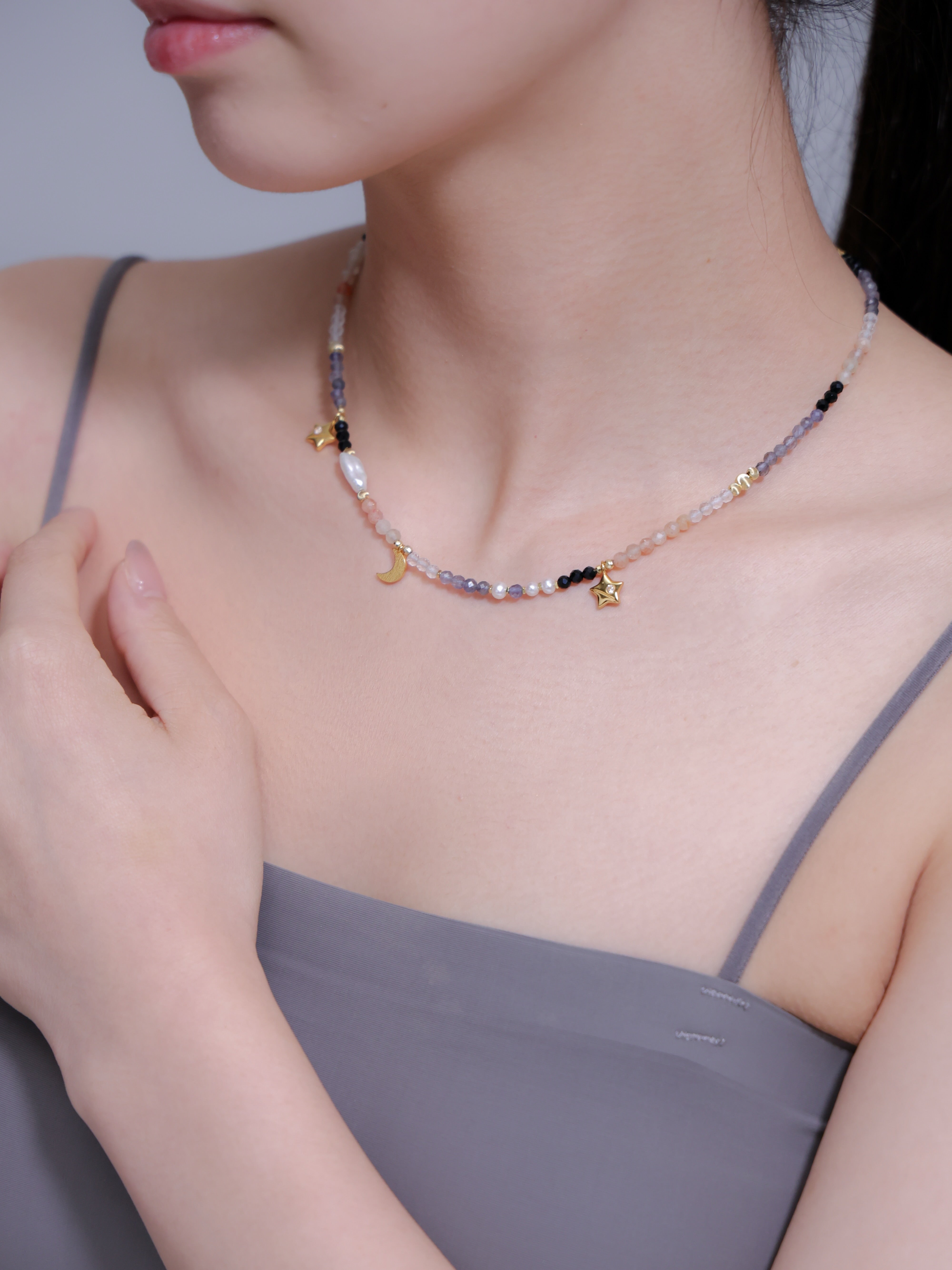 【9月 誕生石・お守り】アイオライト レッドジャスパー | 星と月 華奢 K14Gメッキ