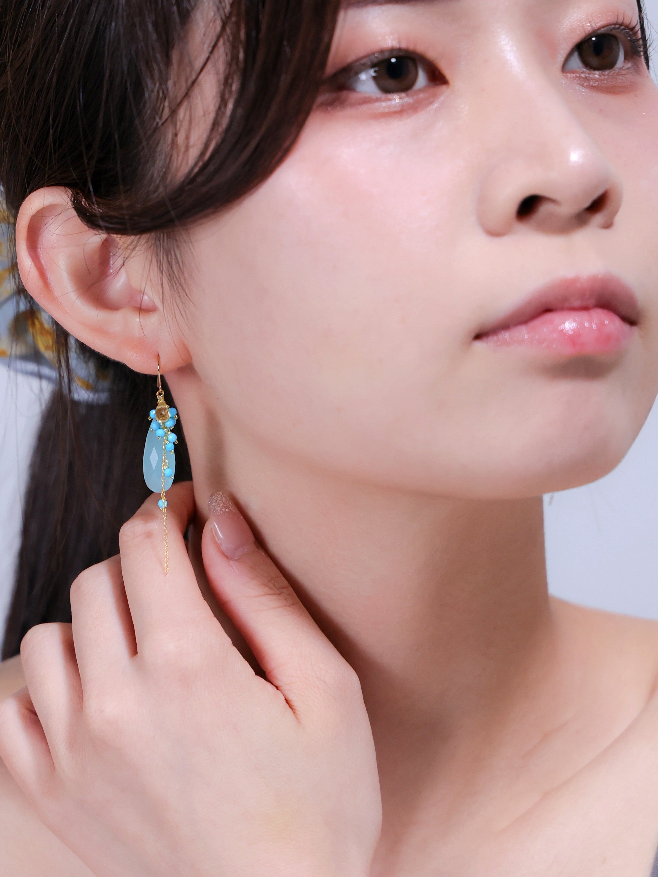 【心洗われる蒼の雫】ブルーカルセドニー & ターコイズロングピアス｜アレルギー対応