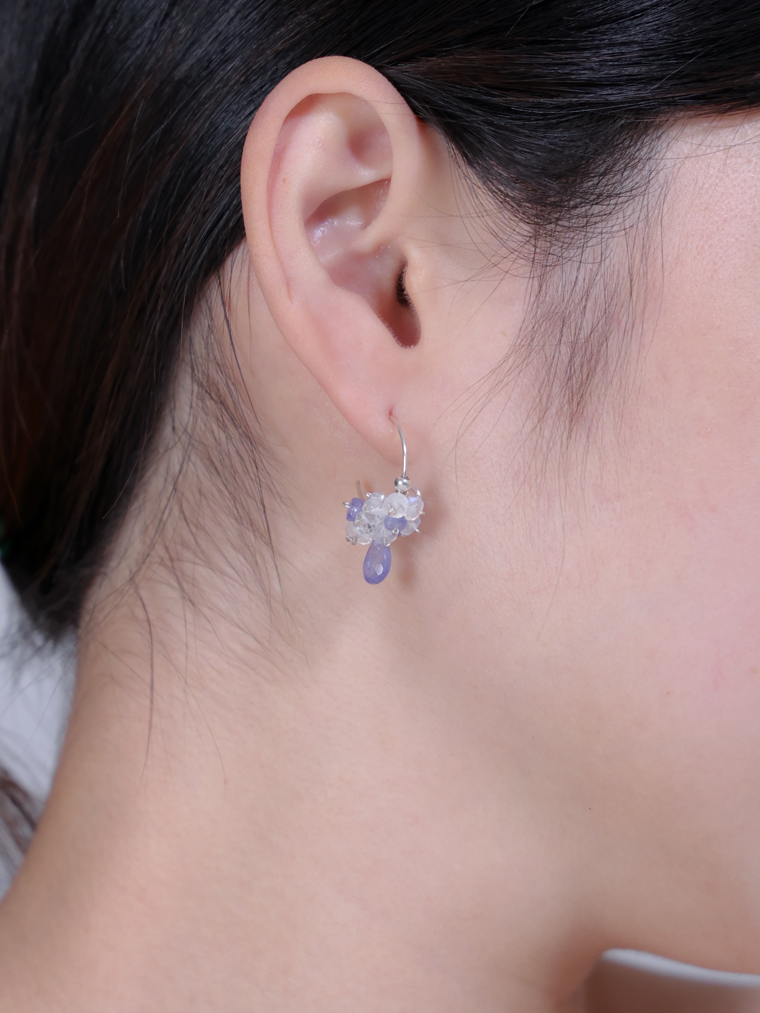 【12月誕生石】タンザナイト & ムーンストーン フープピアス | アシンメトリー (SV925)