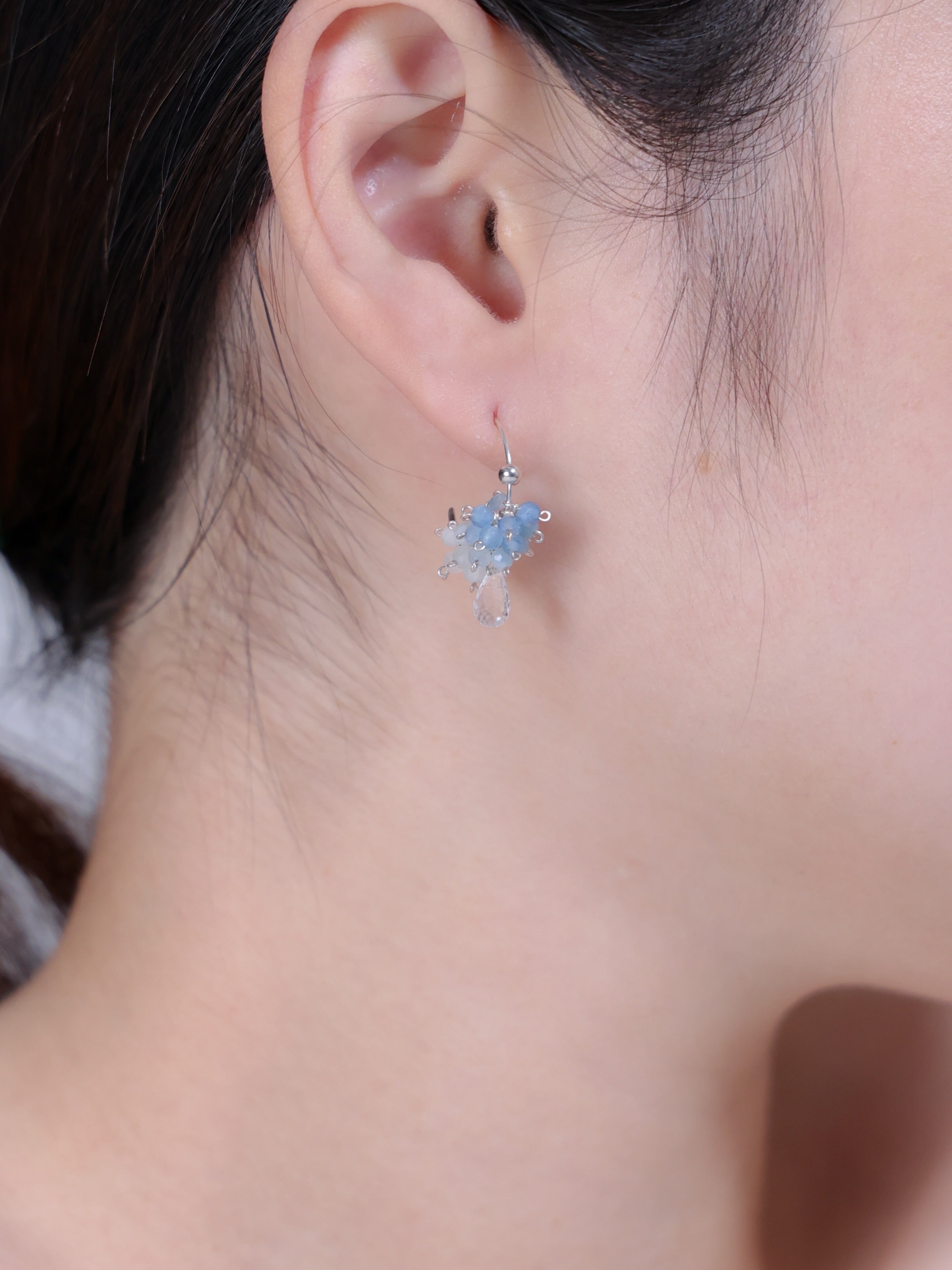 アクアマリン & クリスタル フープピアス - 【氷の雫】涼やかなブルー