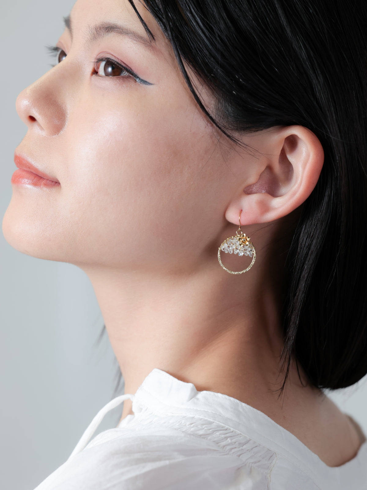 ハーキマーダイヤモンド アシンメトリー ピアス/イヤリング - 【妖精の朝露】透明な夢と花の雫 / 金属アレルギー対応 (14KGF/SV925/316L)