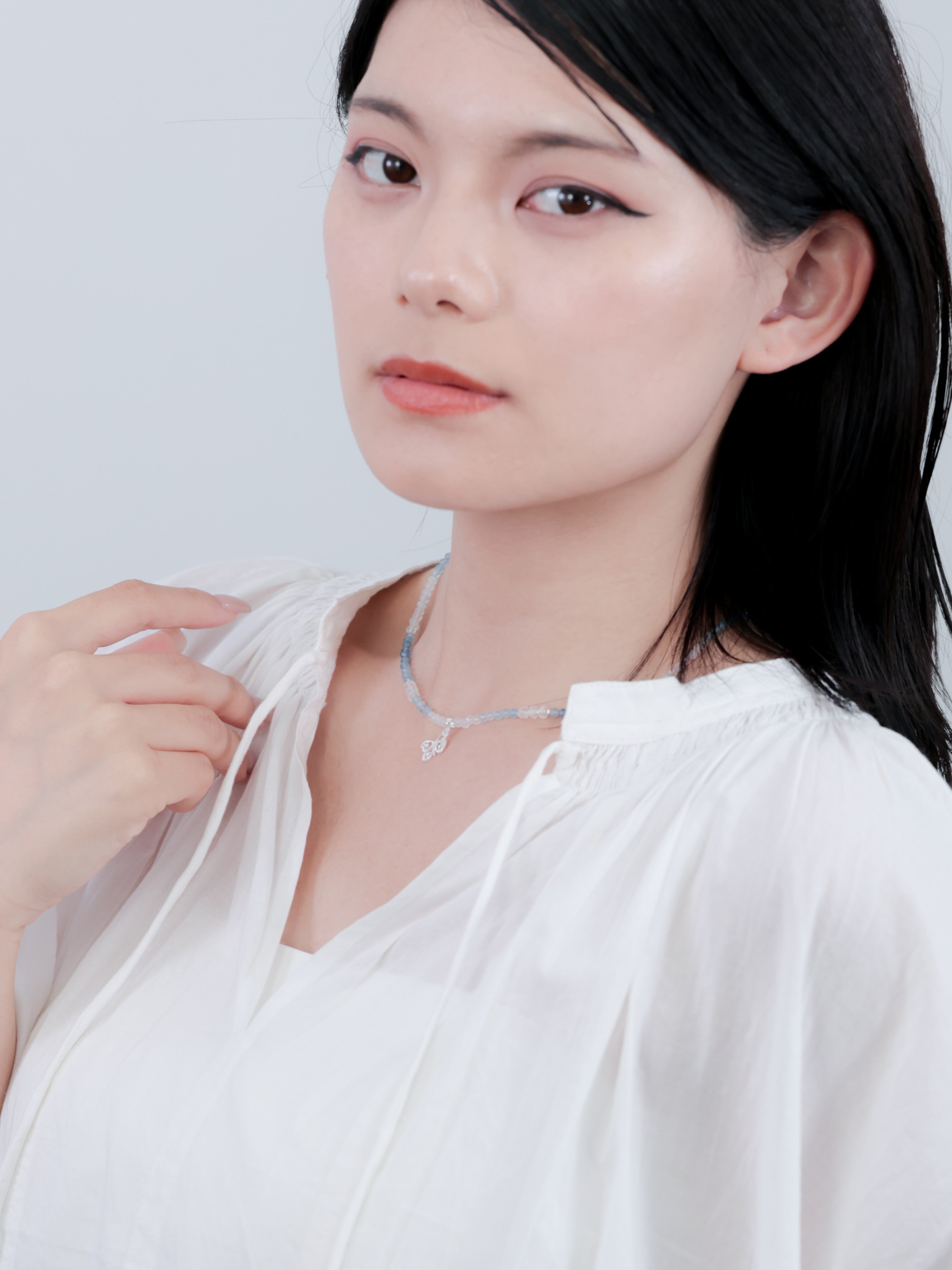 アクアマリン×ムーンストーン ネックレス - 【優雅に舞う銀の蝶】清らかな空色のグラデーション / 誕生石 SV925
