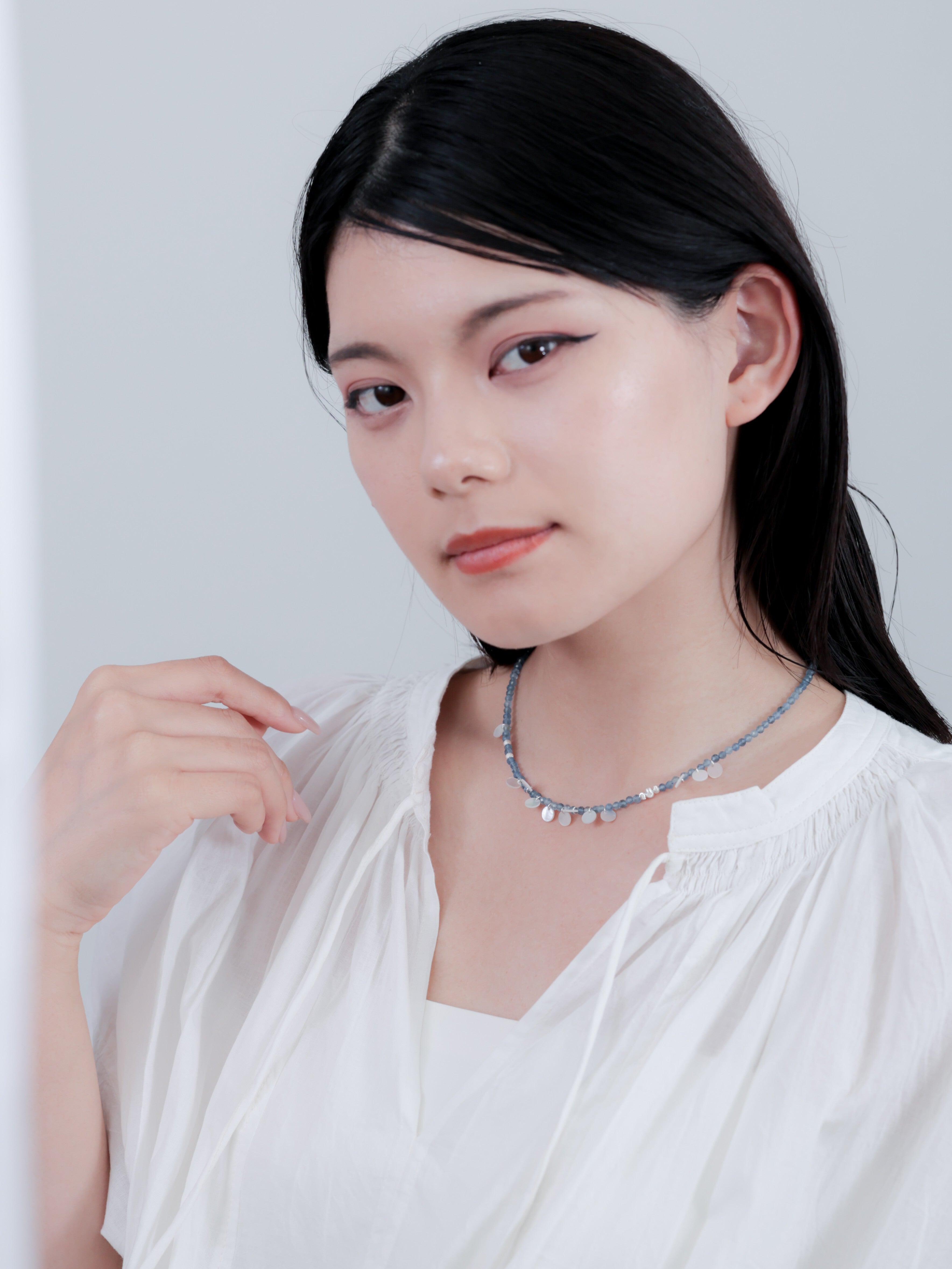 LUCINE カイヤナイト & 白蝶貝 ネックレス〈海泡と青〉| 天然石 SV925