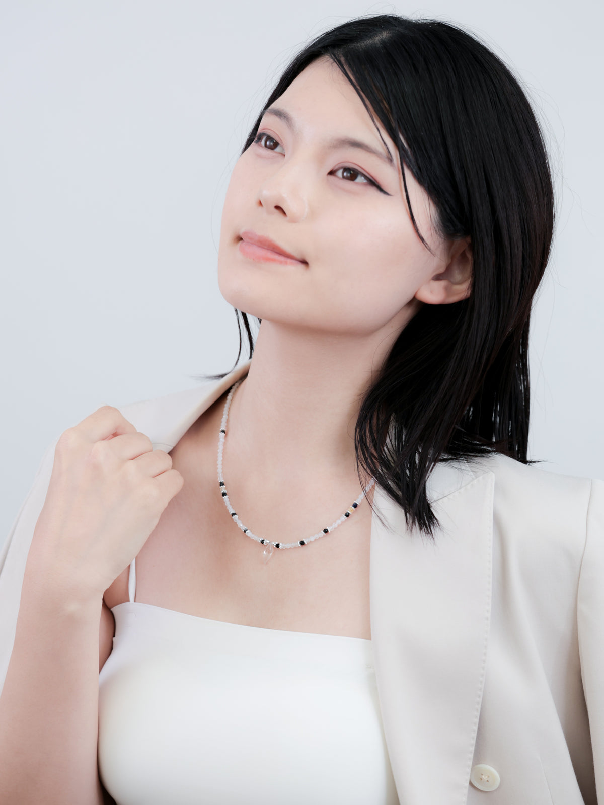 ムーンストーン & オブシディアン ネックレス〈モノトーンの静寂〉- 6月誕生石 / 金属アレルギー対応 / SV925