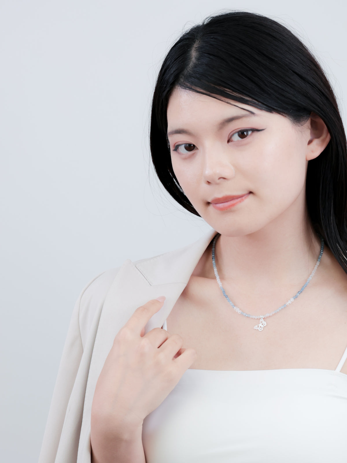アクアマリン×ムーンストーン ネックレス - 【優雅に舞う銀の蝶】清らかな空色のグラデーション / 誕生石 SV925