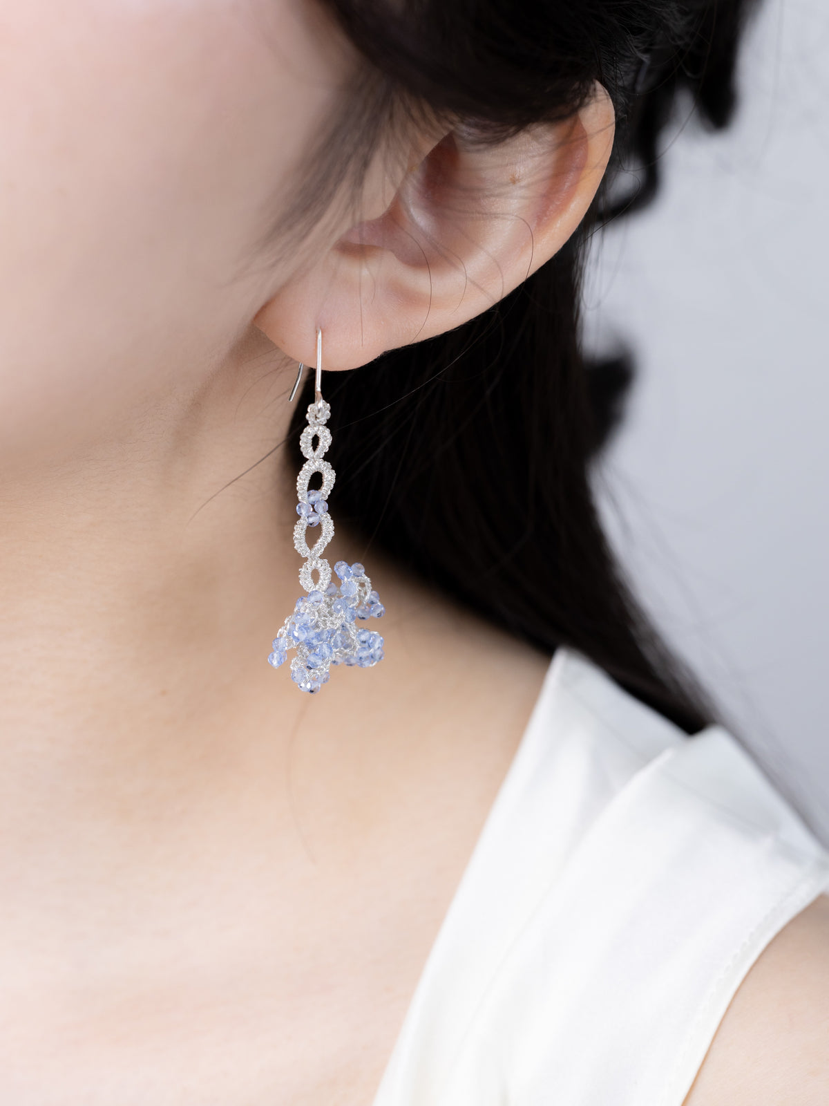 LUCINE ジルコン × 金糸 クロッシェ ロングピアス/イヤリング - 【光の 