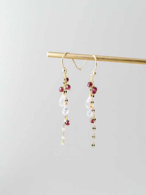 ローズクォーツ & ガーネット ピアス/イヤリング〈甘い果実の滴〉- 14KGF・金属アレルギー対応