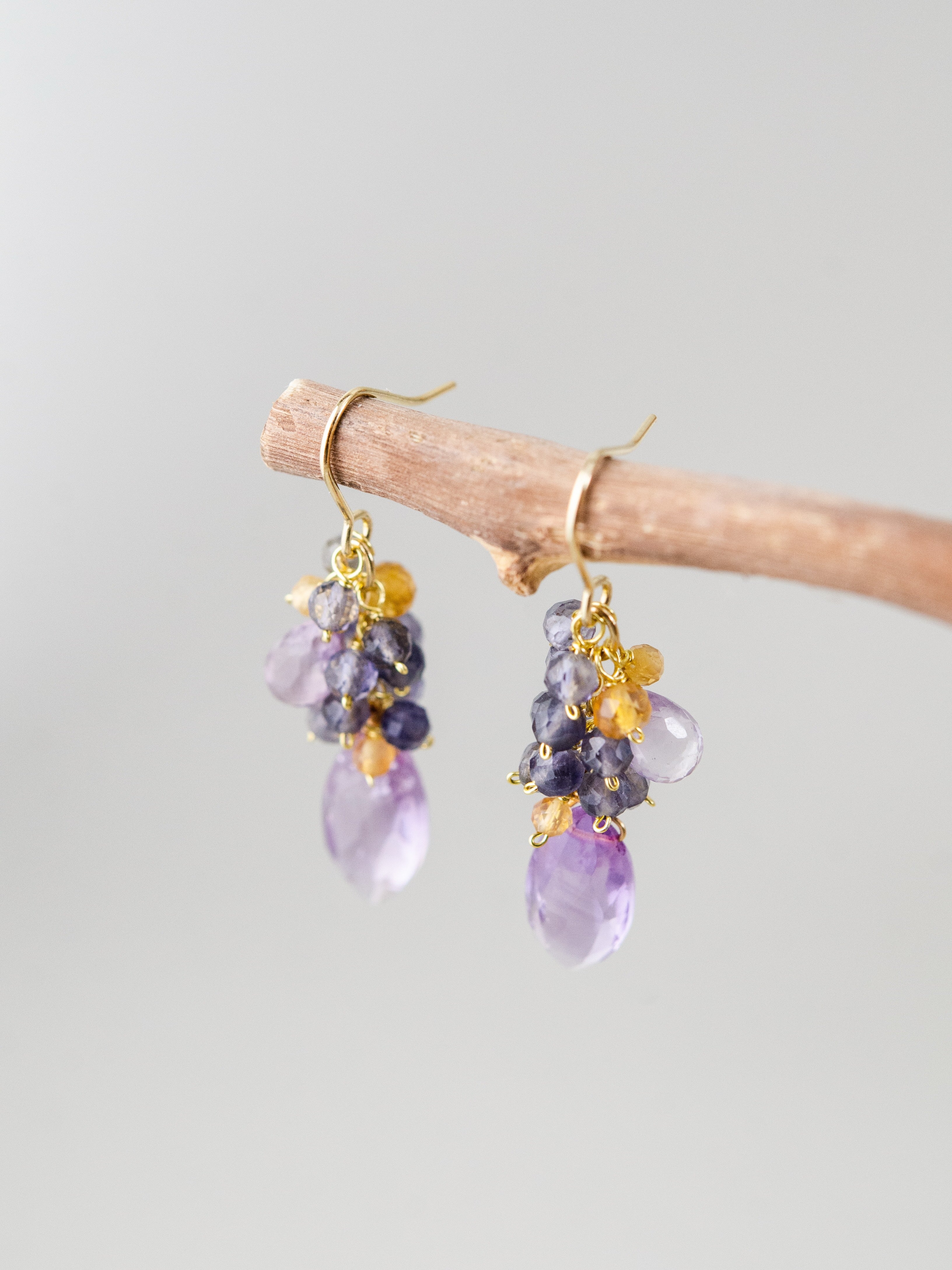 紫グラデが美しい天然石ピアス ハンドメイド