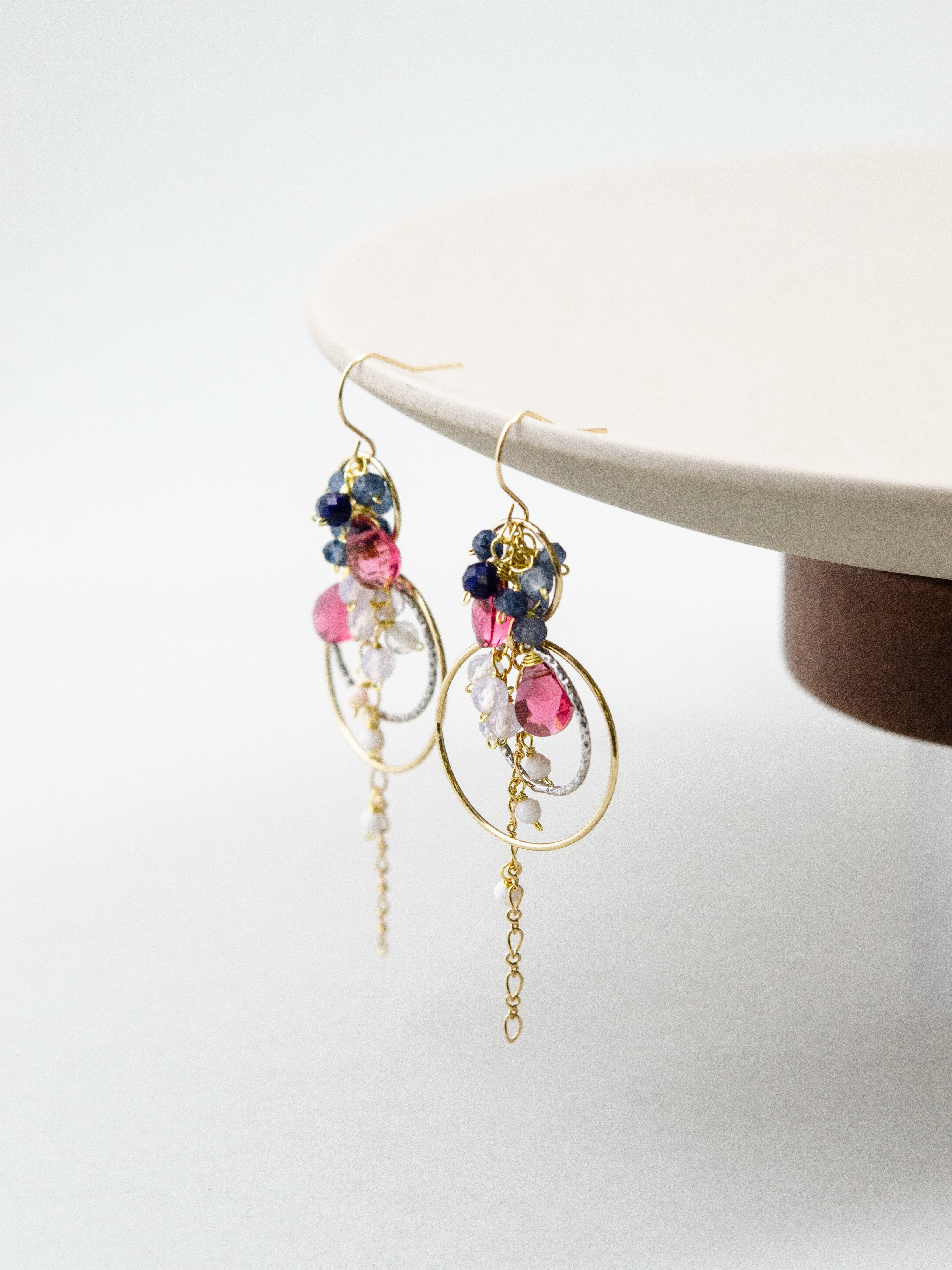 【夜空と花のワルツ】アイオライト & ピンククォーツ ダブルフープピアス｜アレルギー対応