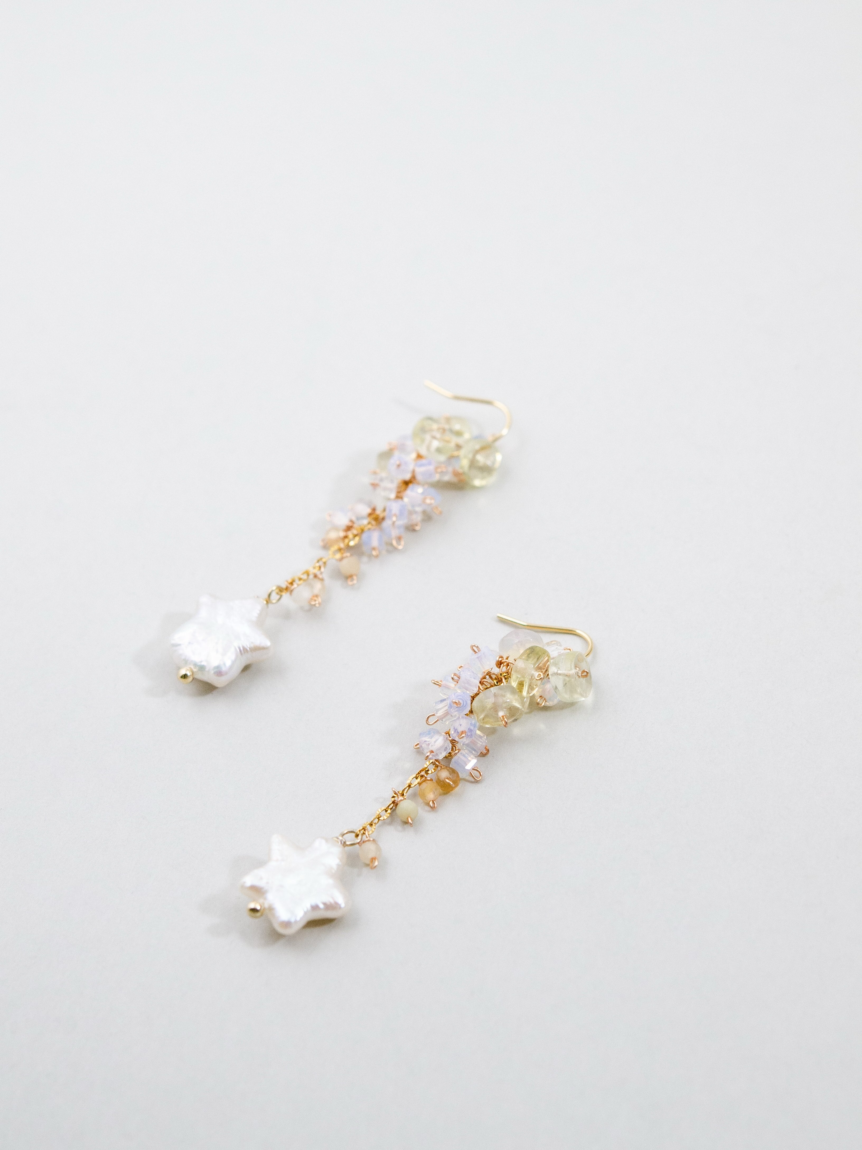 【虹色の天の川】星形パール & オパール・シトリンピアス｜アレルギー対応