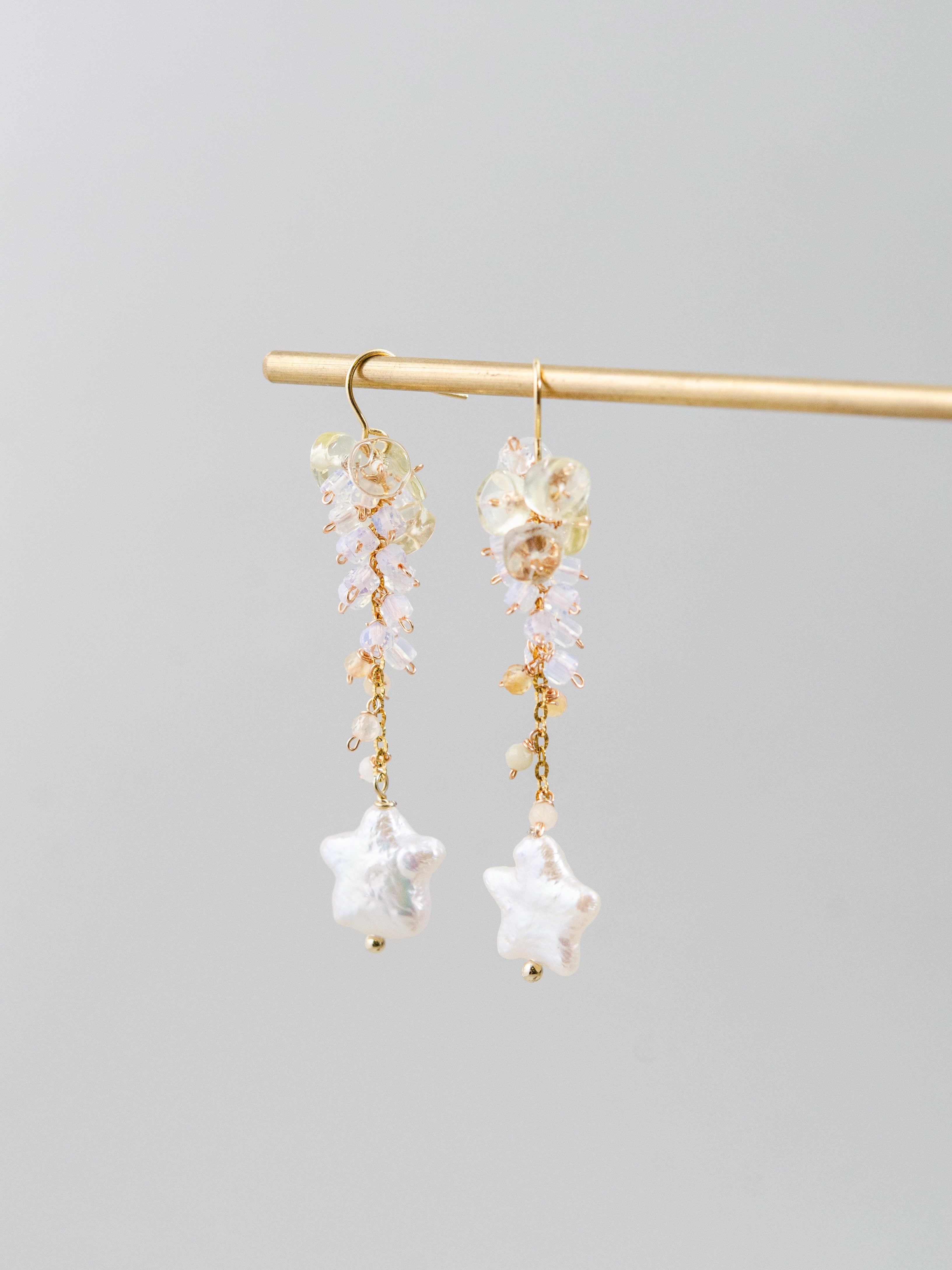 【虹色の天の川】星形パール & オパール・シトリンピアス｜アレルギー対応