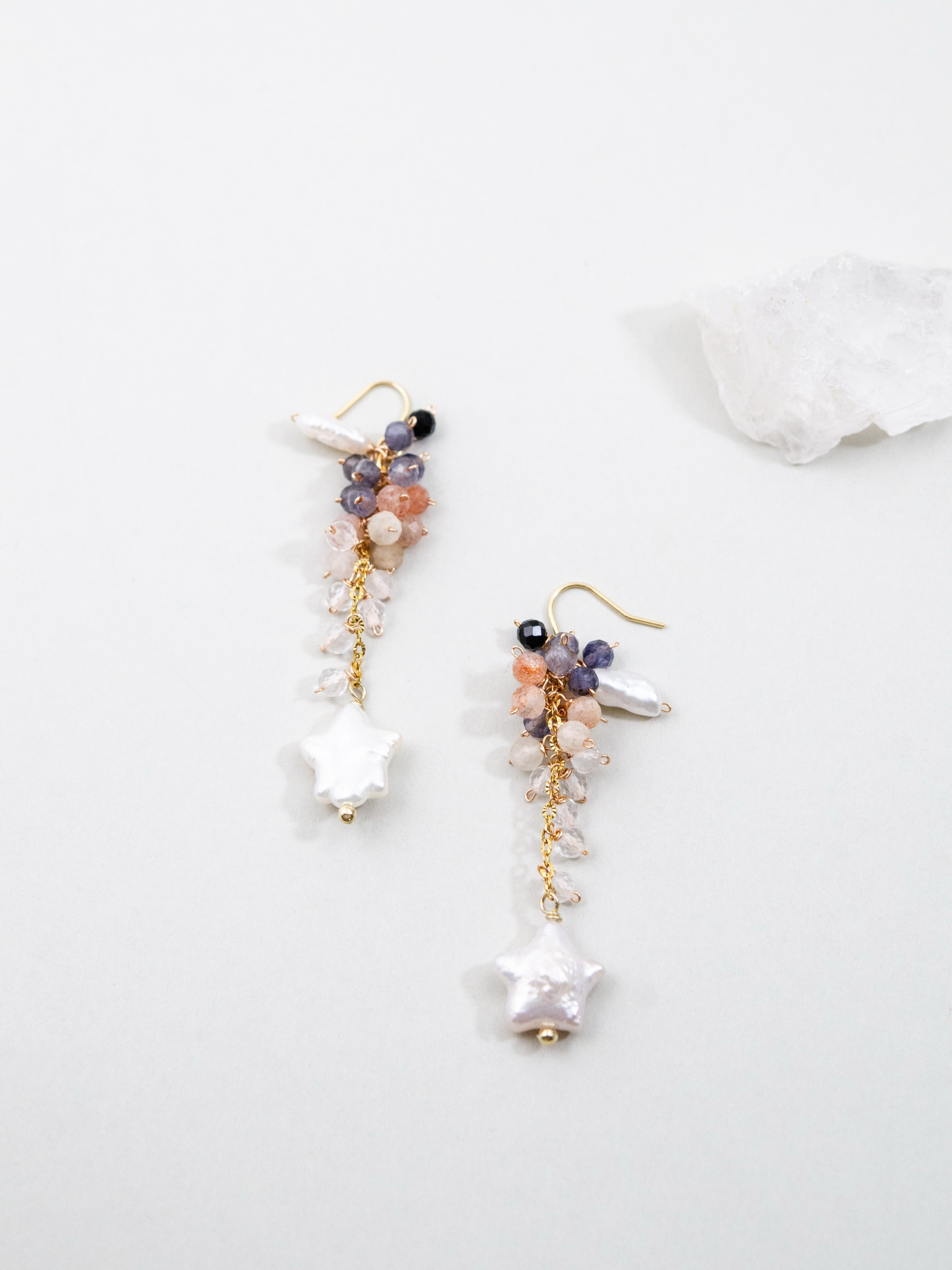 【夜空の物語】星形パール & アイオライト・サンストーンピアス｜アレルギー対応