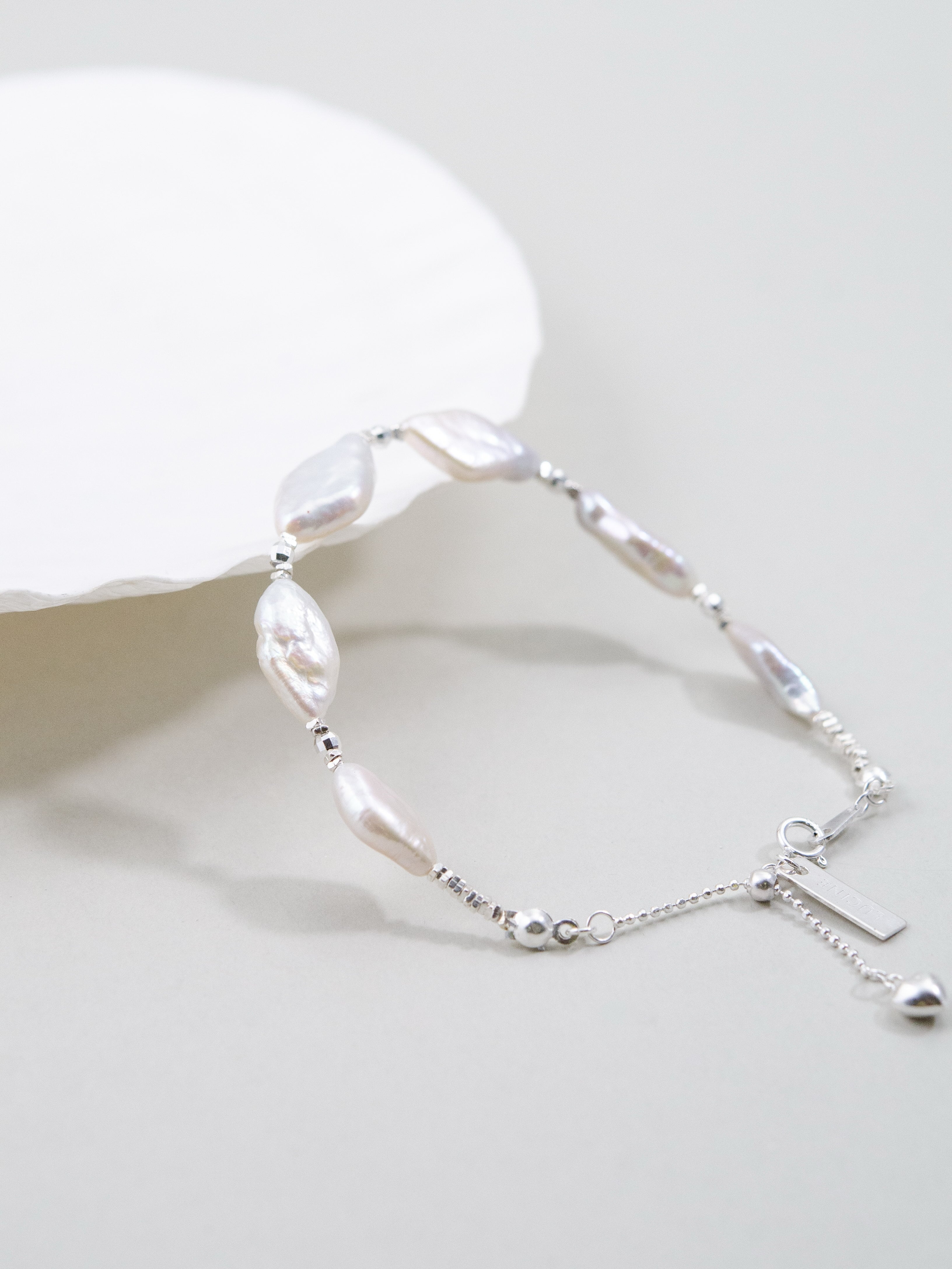 ユニークバロックパール＆シルバーチェーンブレスレット