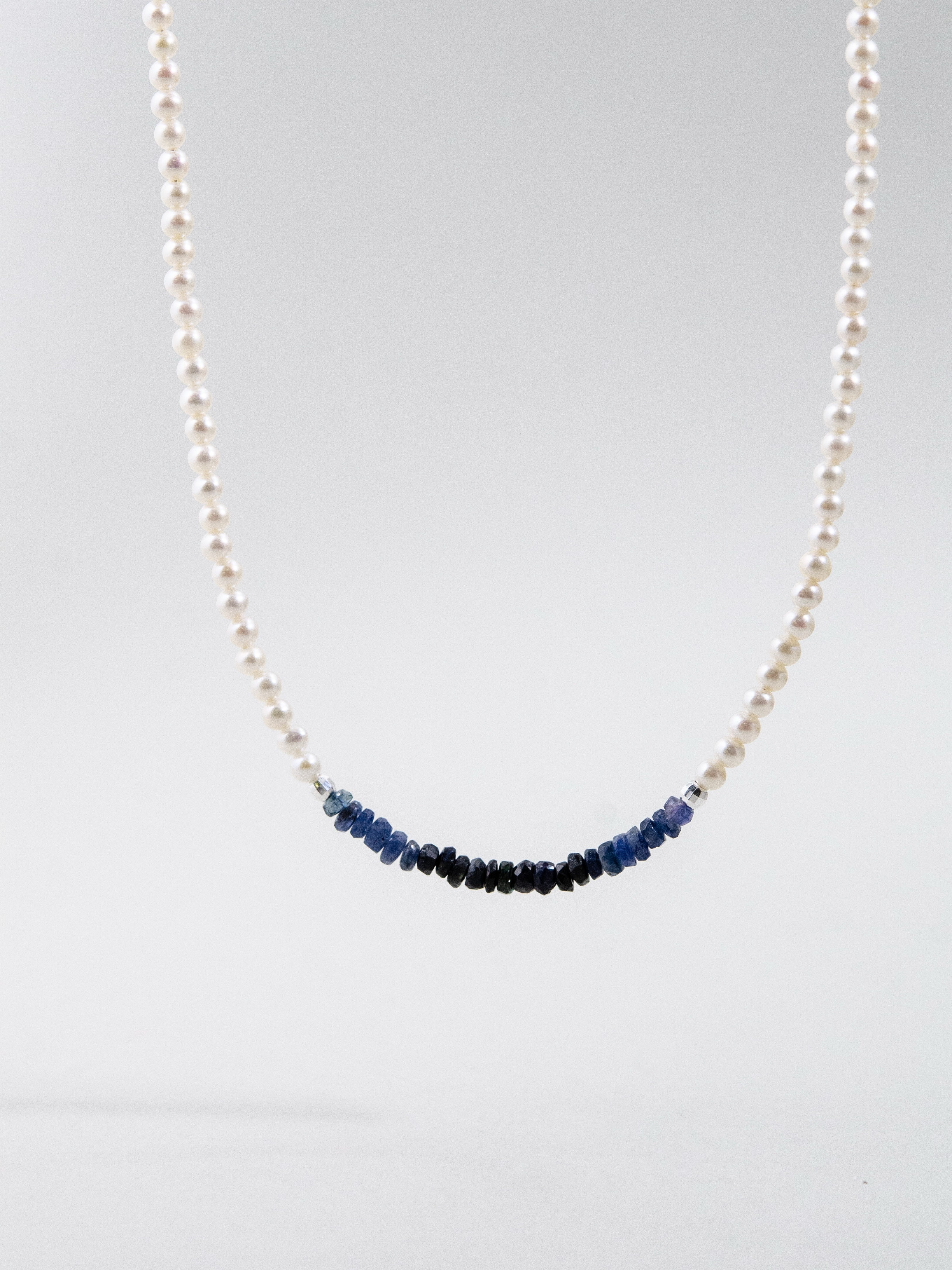【9月 誕生石】サファイア 淡水パール ネックレス | スーツに合う 上品 華奢