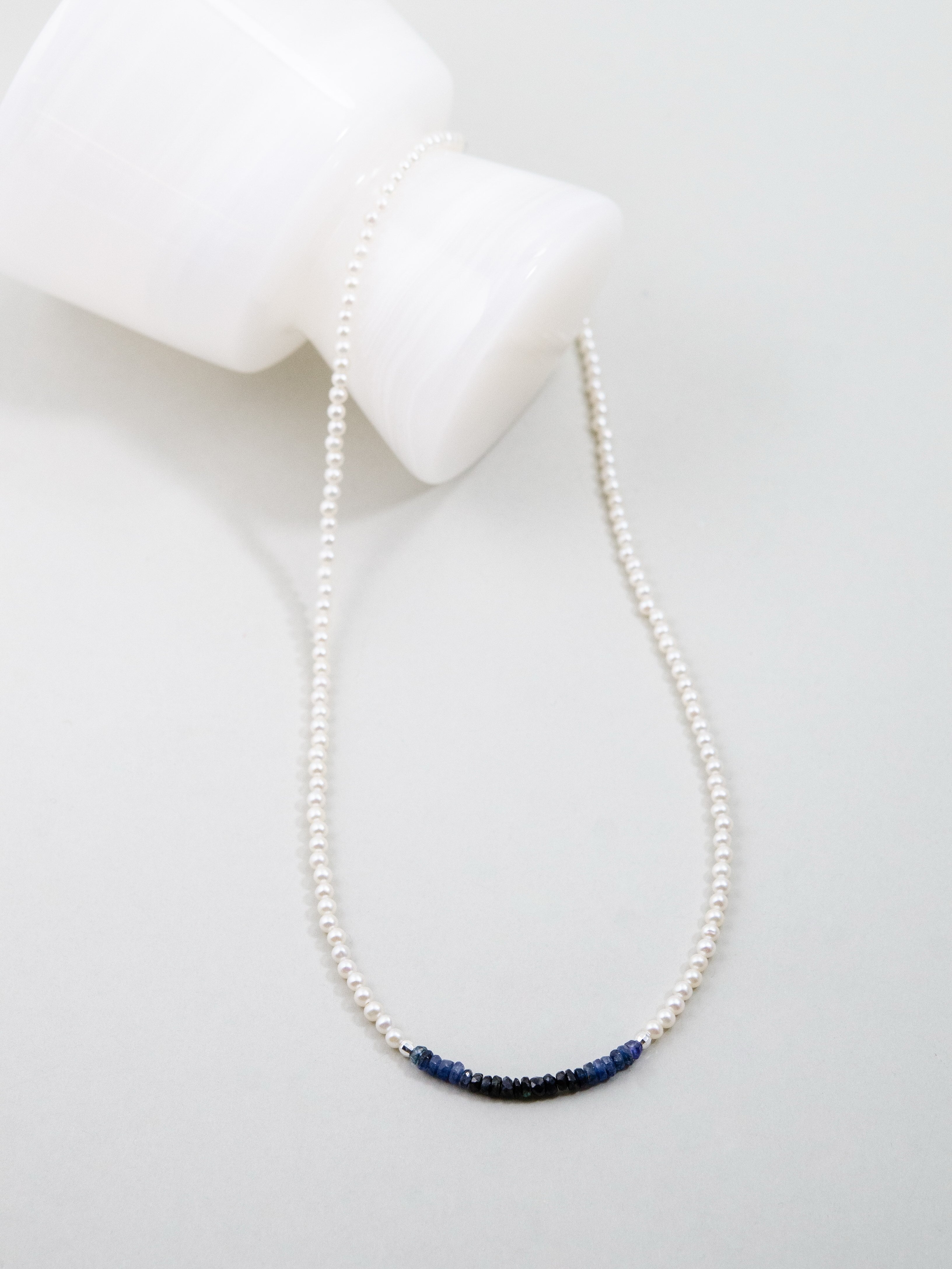 【9月 誕生石】サファイア 淡水パール ネックレス | スーツに合う 上品 華奢