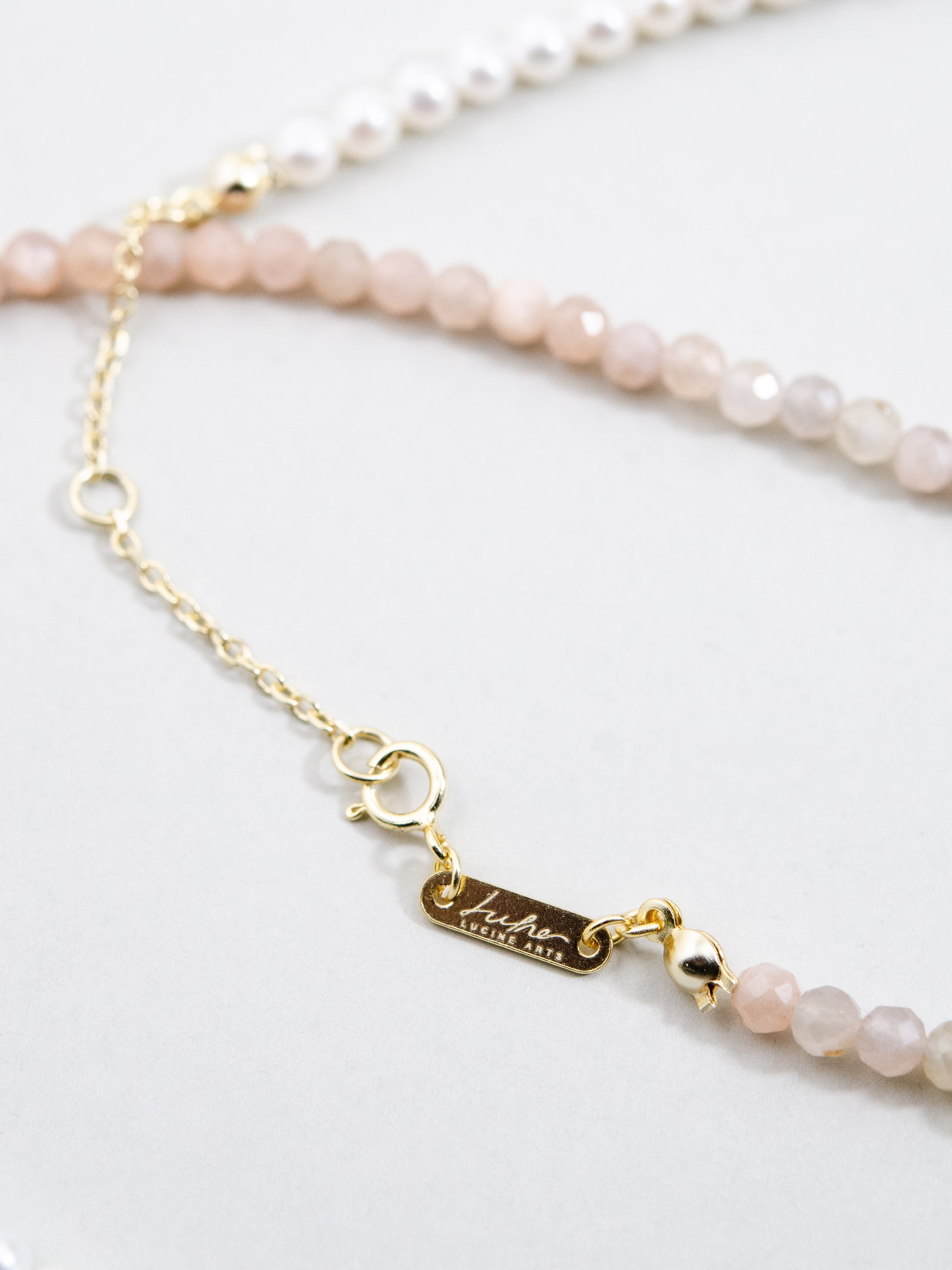 【6月誕生石】自在なアレンジ　マルチカラームーンストーン & パールのロングネックレス｜2WAY・アレルギー対応