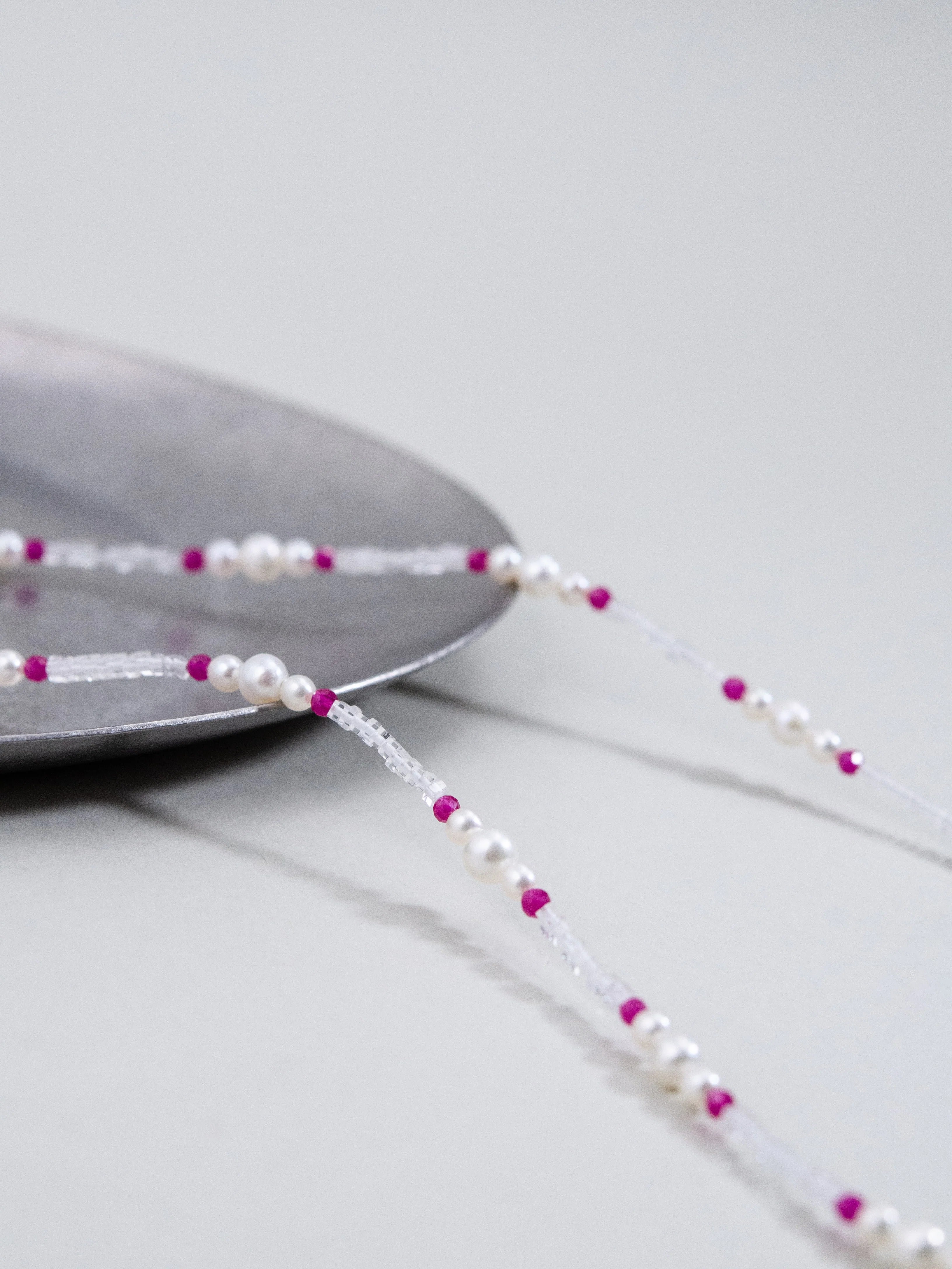 淡水パール & ルビー & クリスタル ネックレス - 【3大宝石の共演】紅白の輝き / 7月・4月・6月誕生石 SV925