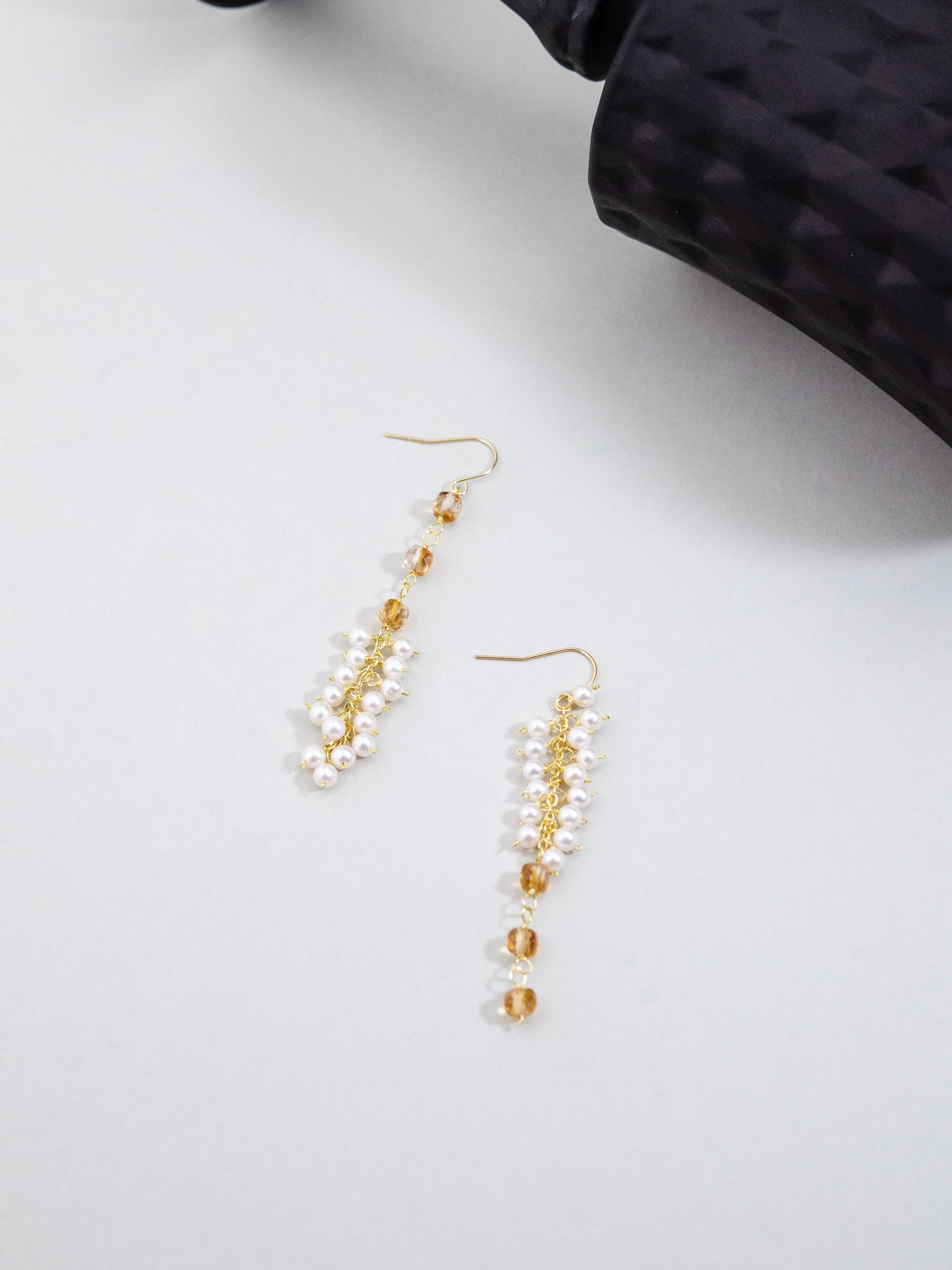 シトリン & パール アシンメトリー ピアス - 【蜜と白の遊び心】11月・6月誕生石 / 14KGF・SV925・316L選べる金具【イヤリング変更可】