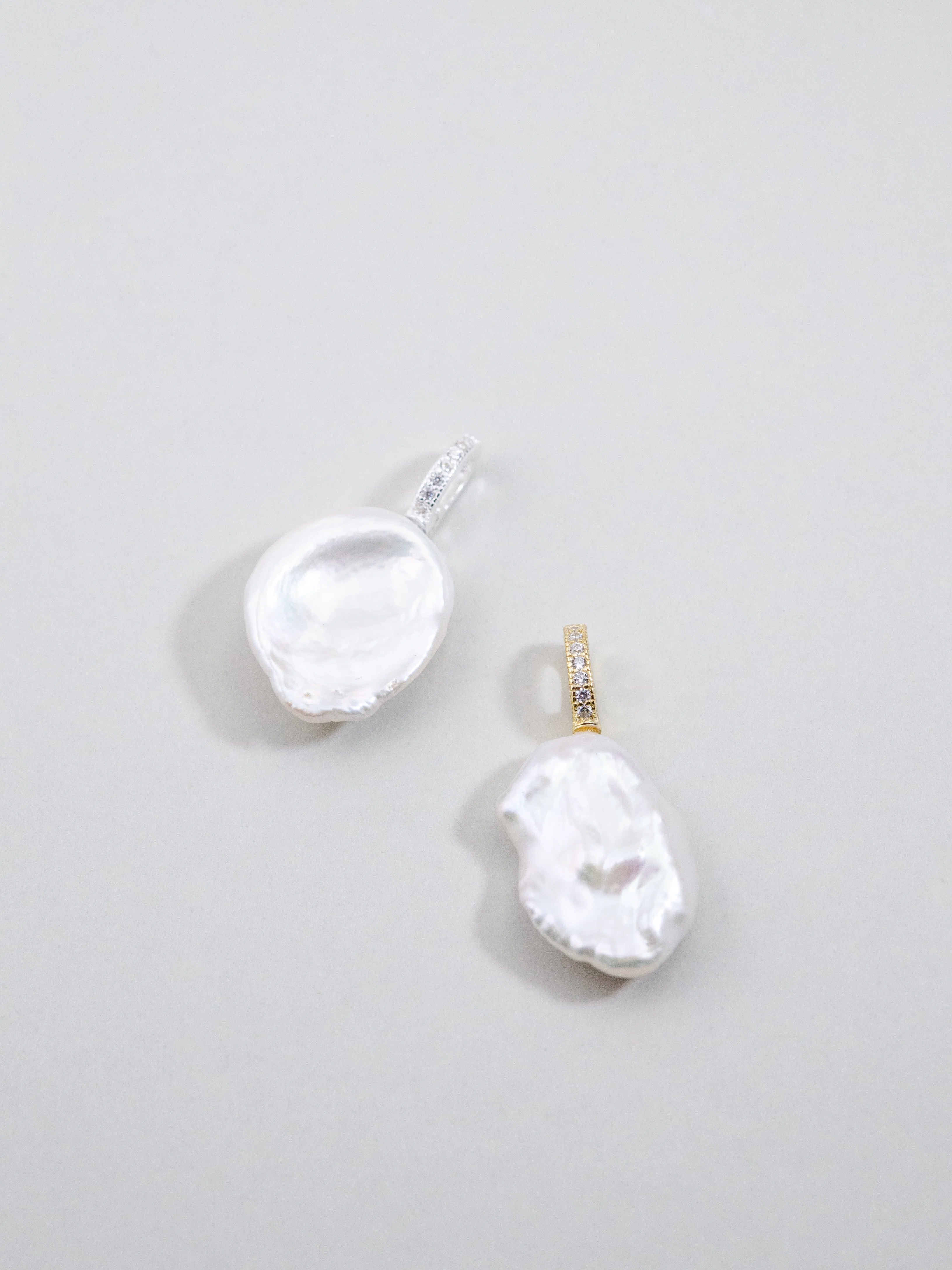 淡水バロックパール ペンダントトップ/チャーム - 【輝くパヴェ金具】ストーン付き開閉バチカン / SV925(K14GP)